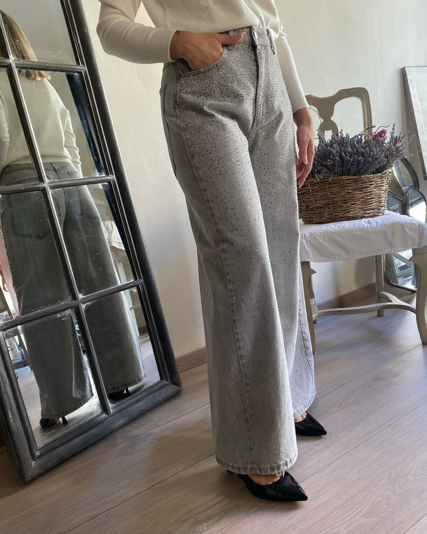 Jeans superpocket con strass art. GIUSI TENSIONE IN