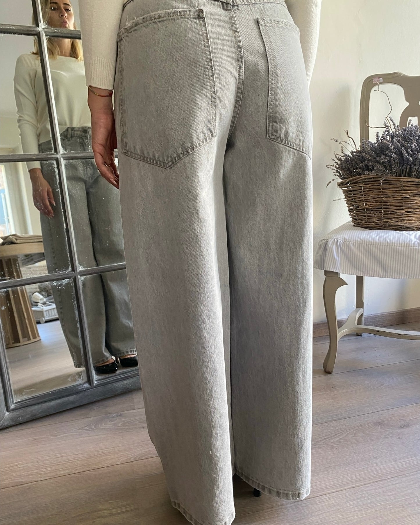 Jeans superpocket con strass art. GIUSI TENSIONE IN
