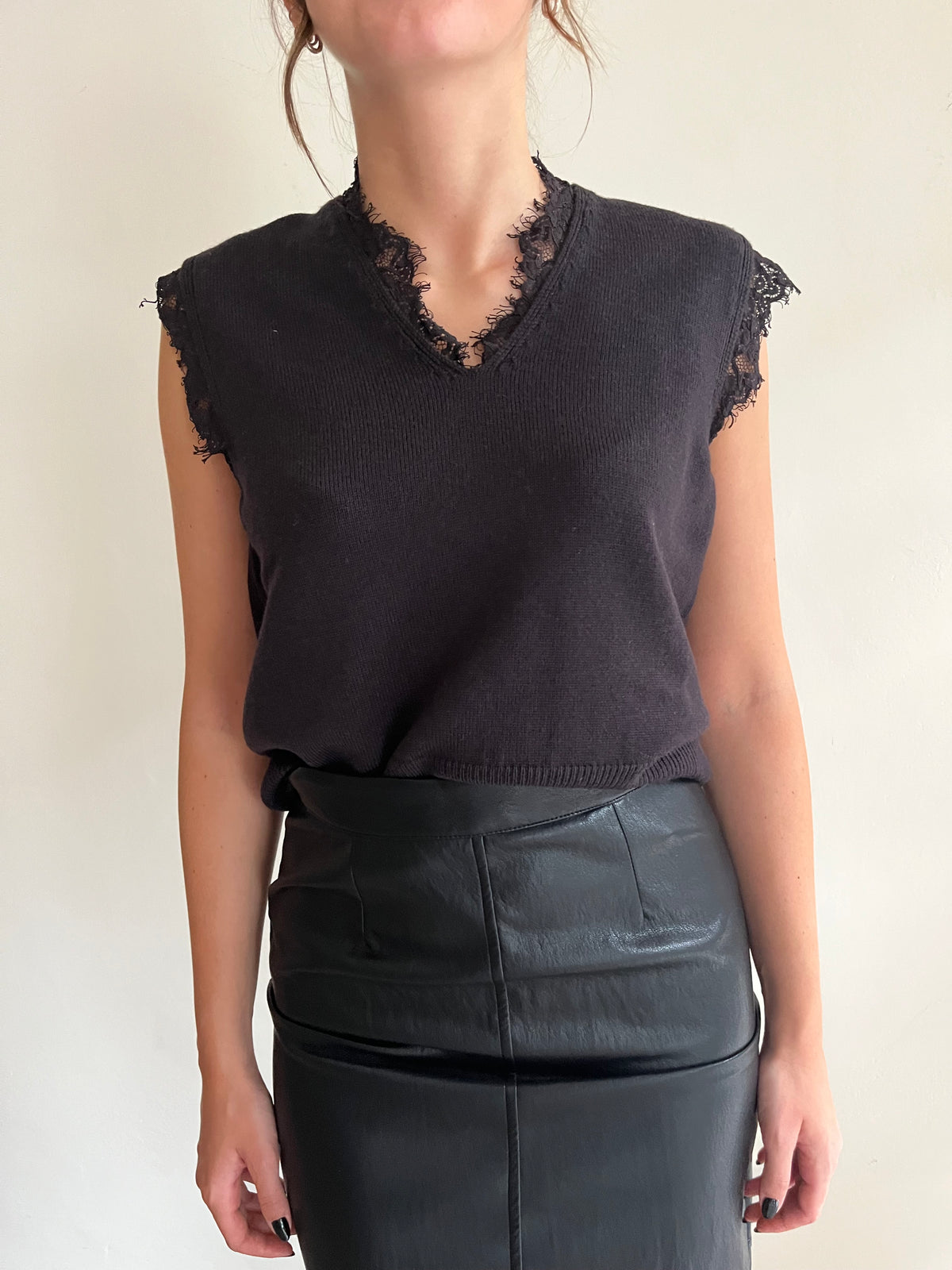 Gilet in maglia con inserti in pizzo art. WF8664 Tensione In