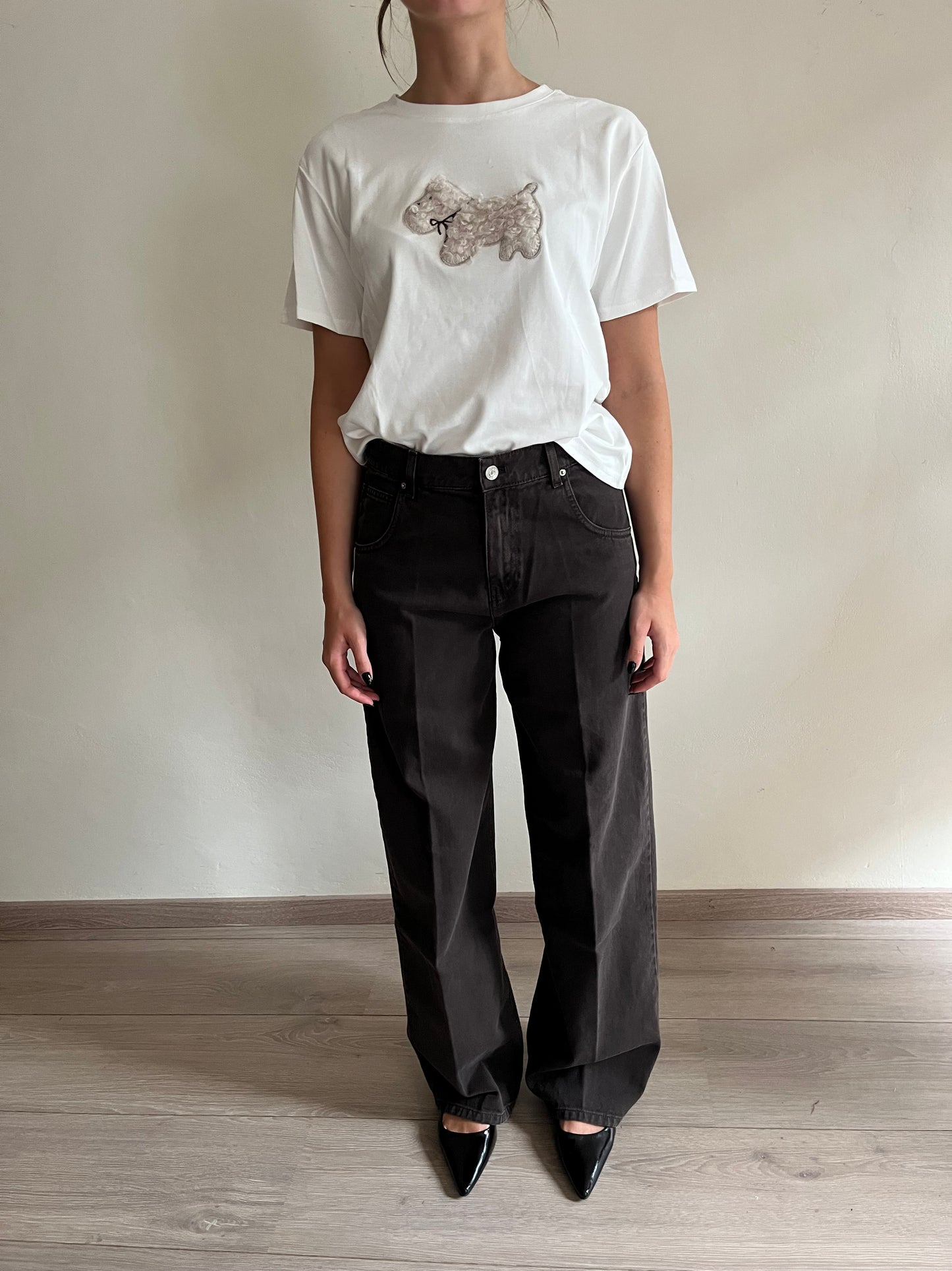 T-shirt con cagnolino ricamato art. JN1321 Cheap&Chic