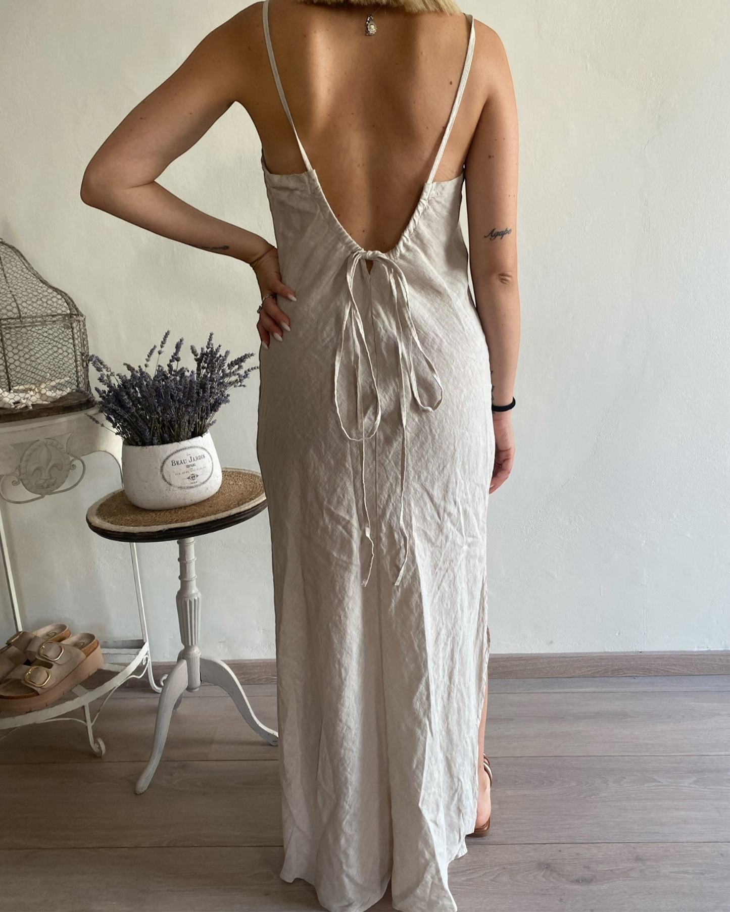 Abito lungo lino scollo V con dietro regolabile art. 7656 CHEAP&CHIC