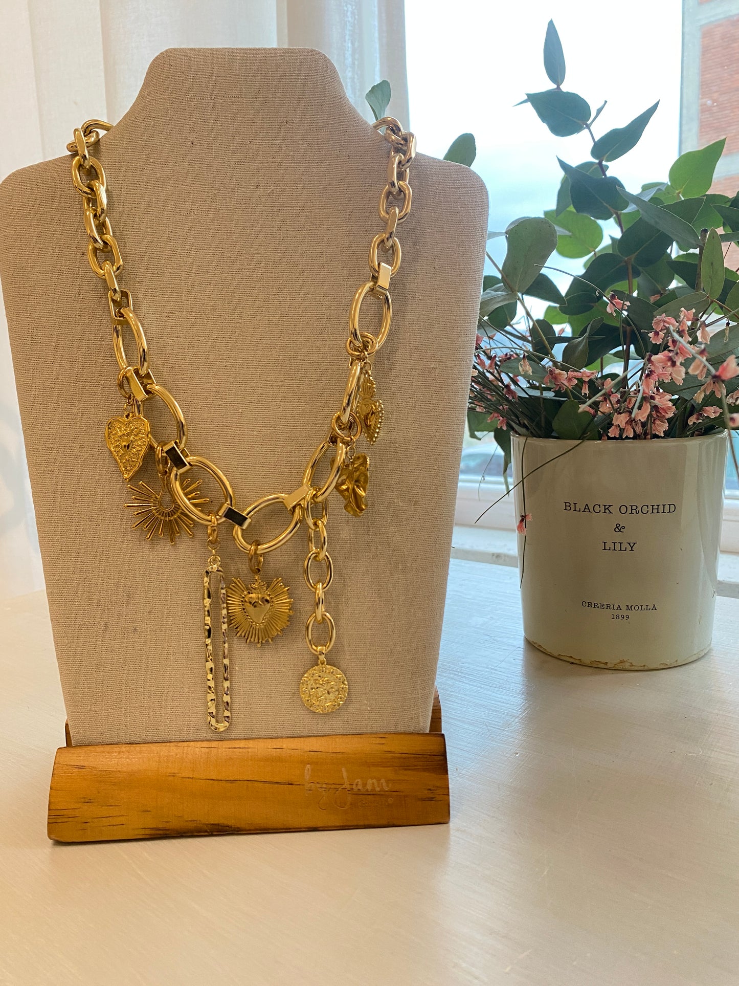 Collana cuore sacro