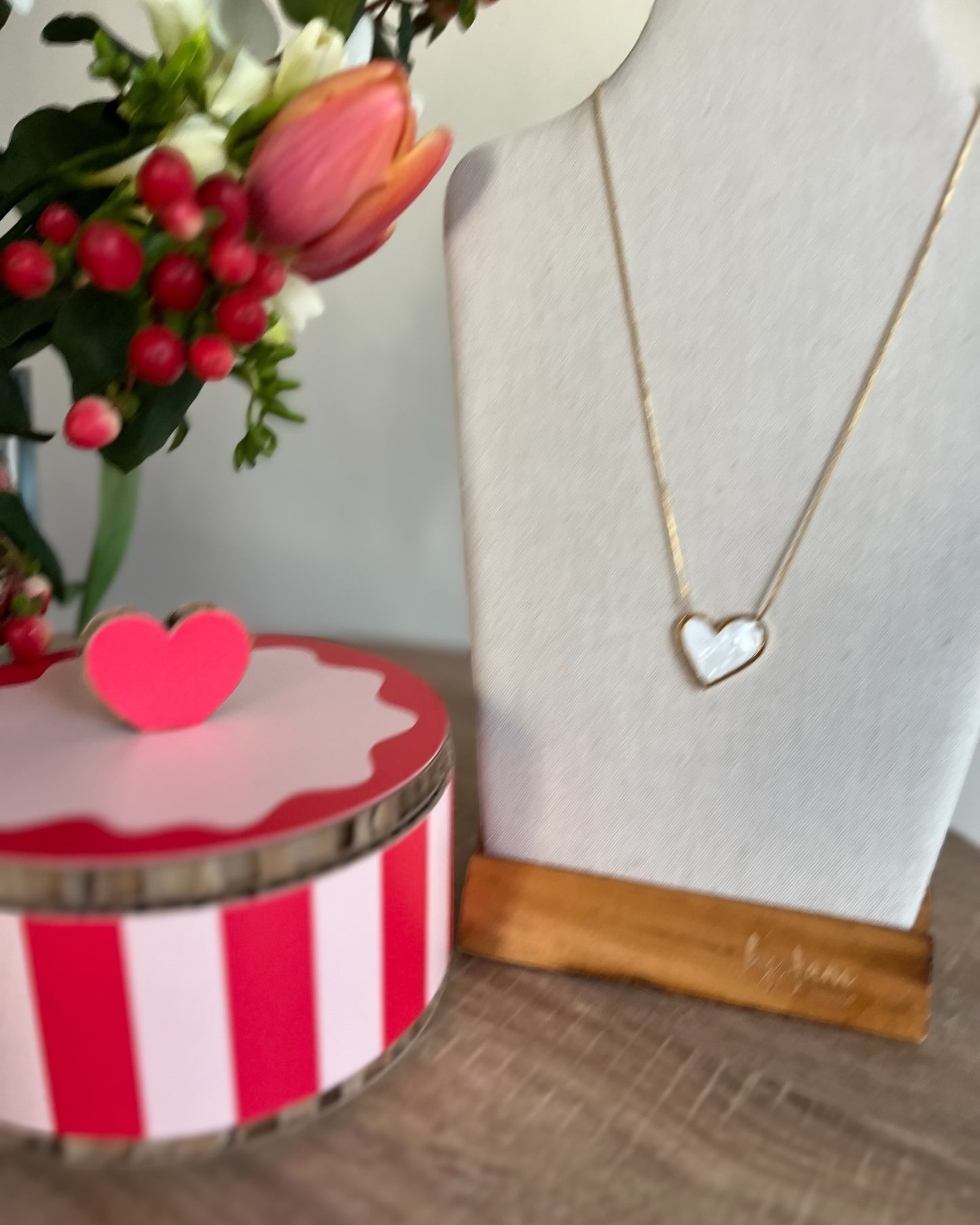 Collana snake con cuore madreperla CLOEL