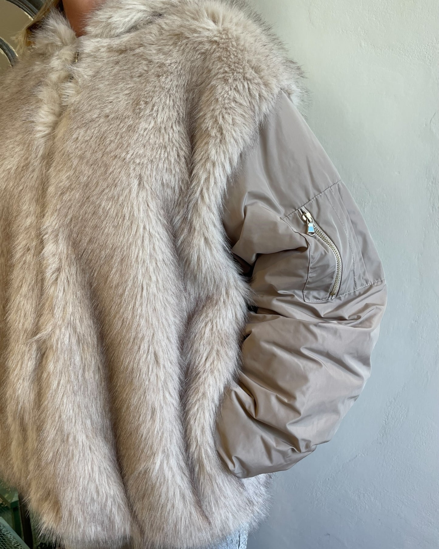 Giacca bomber in ecopelliccia e nylon art. TF0239 VICOLO