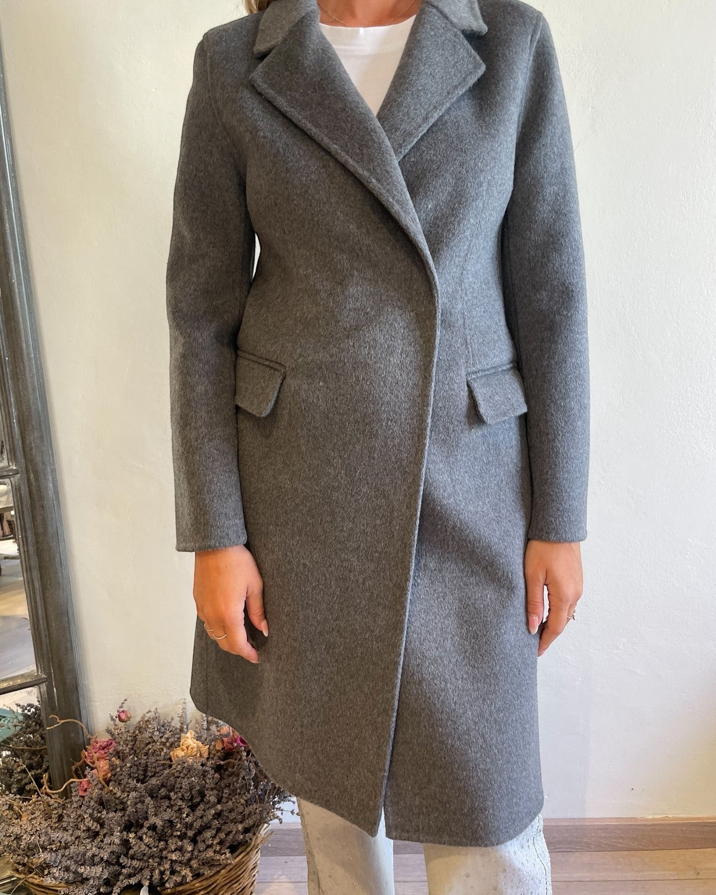 Cappotto doppiopetto bottoni invisibili art. TF0073 VICOLO