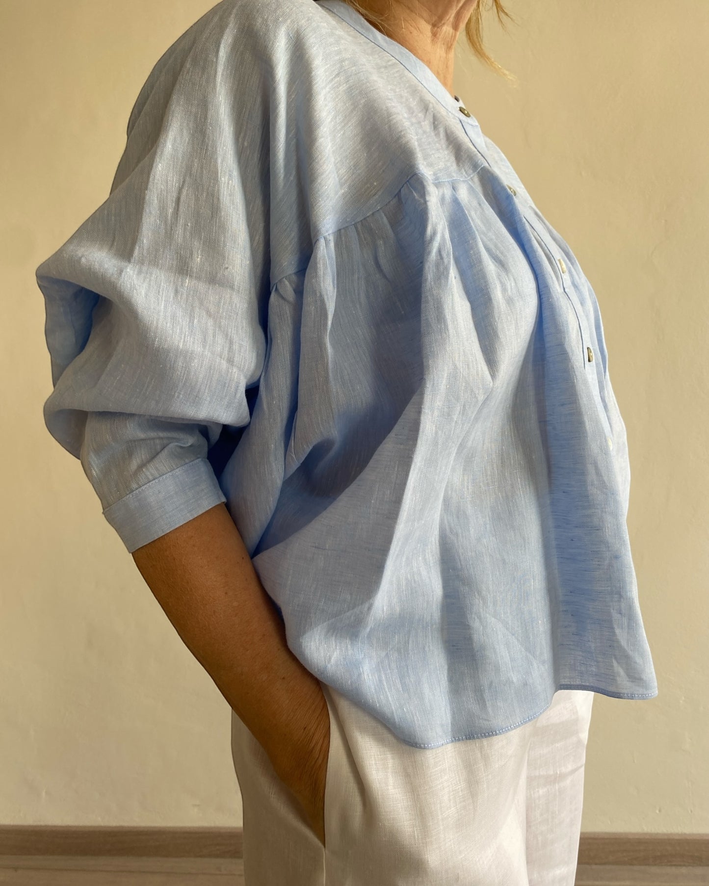 Camicia cropped con arriccio REGINA CENTOLINO