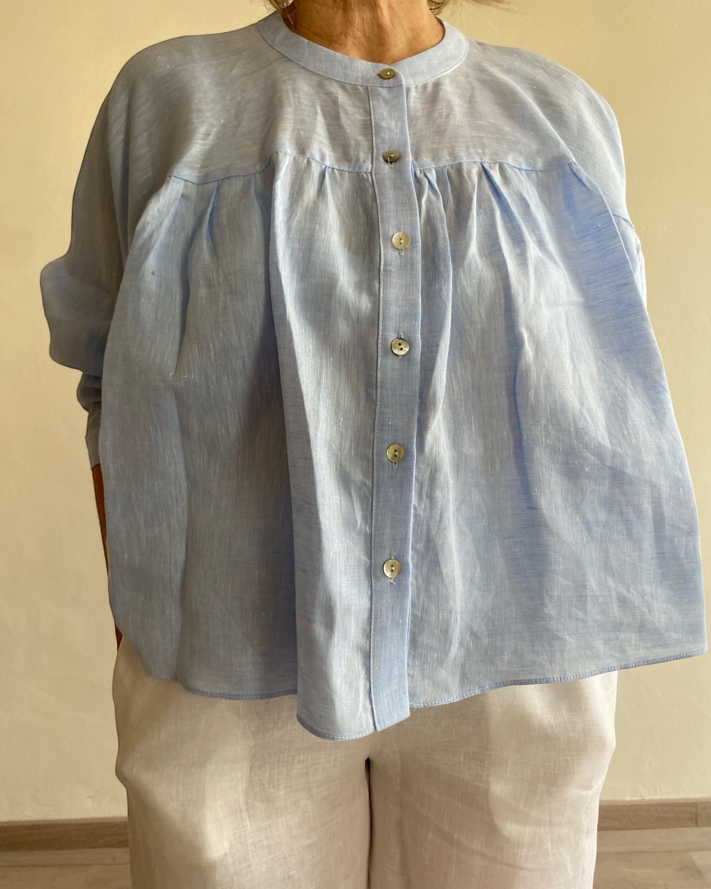 Camicia cropped con arriccio REGINA CENTOLINO