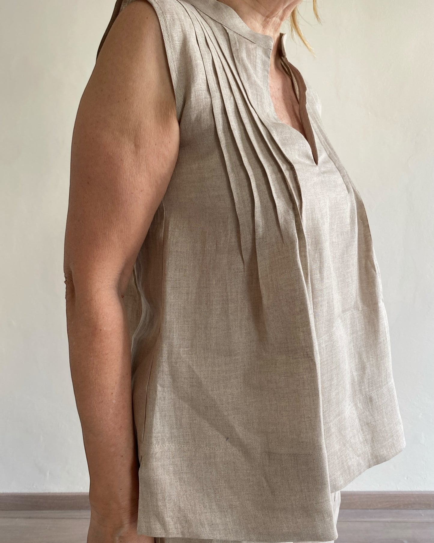 Top smanicato con plisse DEBBY CENTOLINO