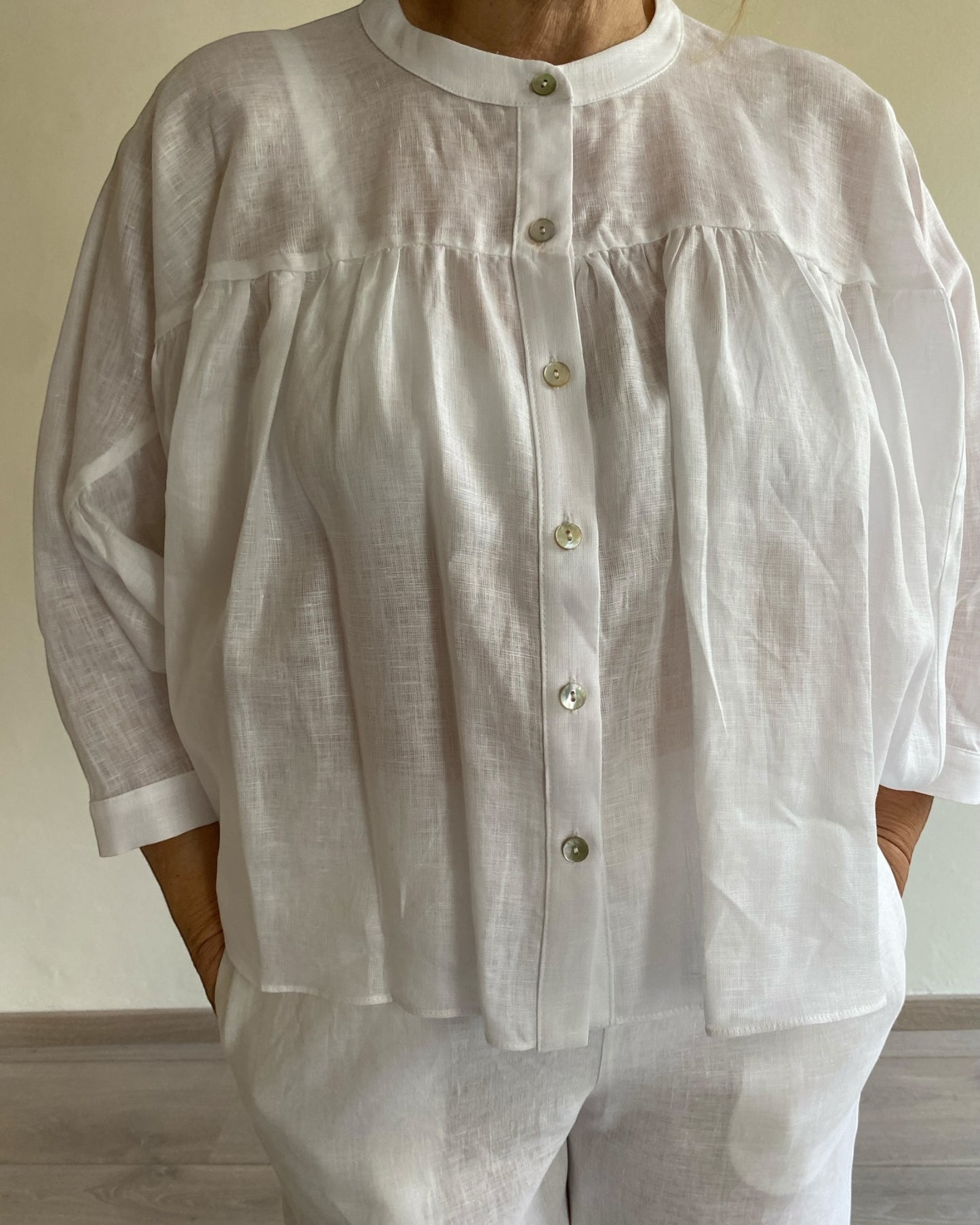 Camicia cropped con arriccio REGINA CENTOLINO