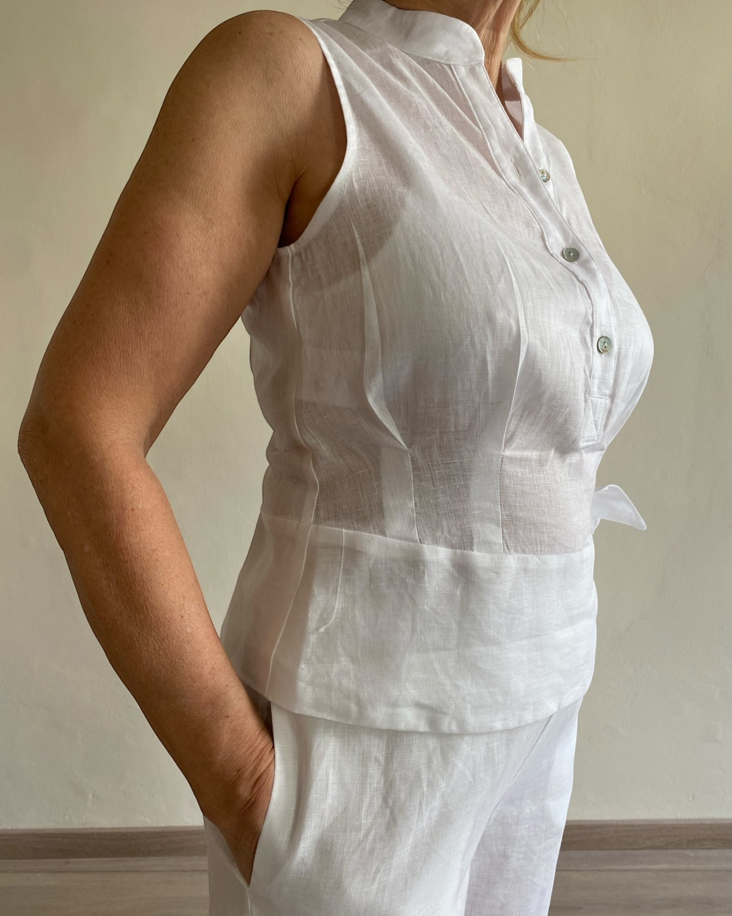 Top smanicato con nodo laterale MIA CENTOLINO