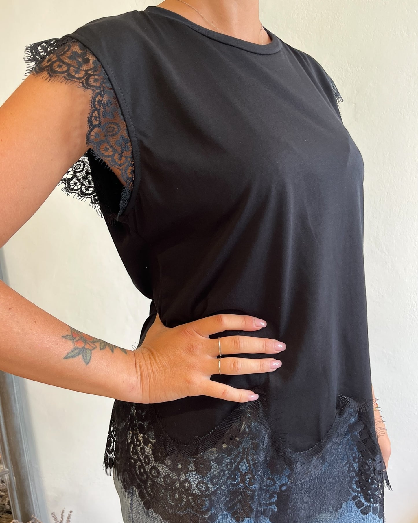 Maglia pizzo art. W25M538 TENSIONE IN
