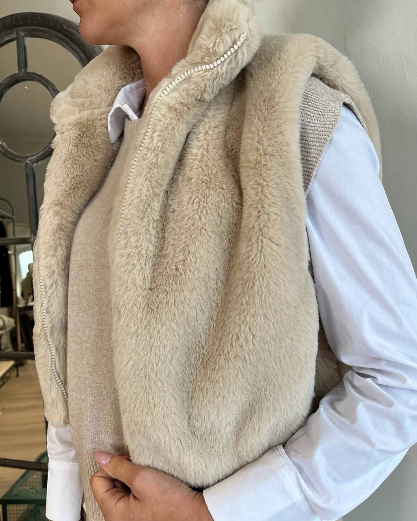Gilet ecopelliccia corto art. DESY CHEAP&CHIC