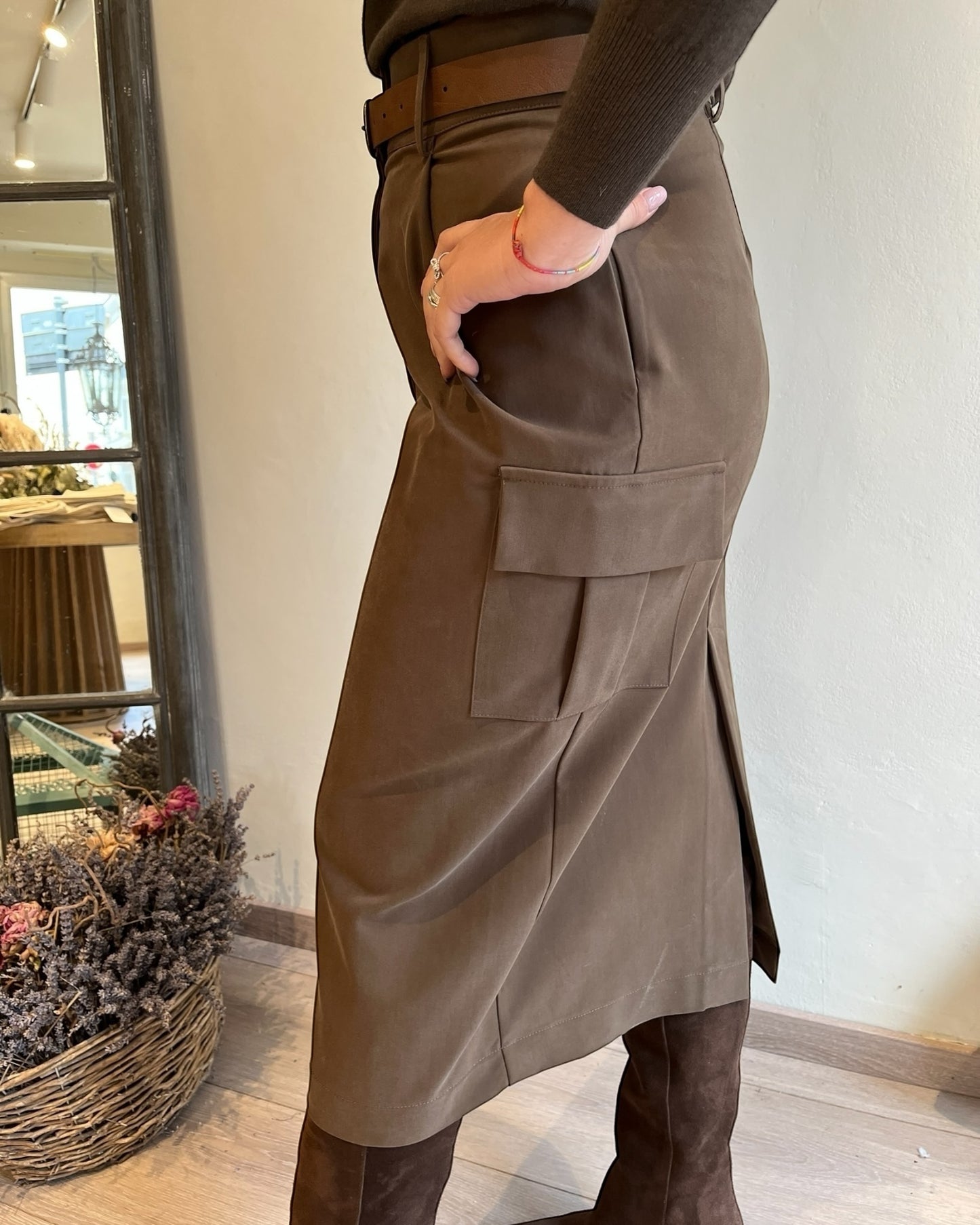 Gonna casimira con pences e tasche art. AI25-6044 TENSIONE IN