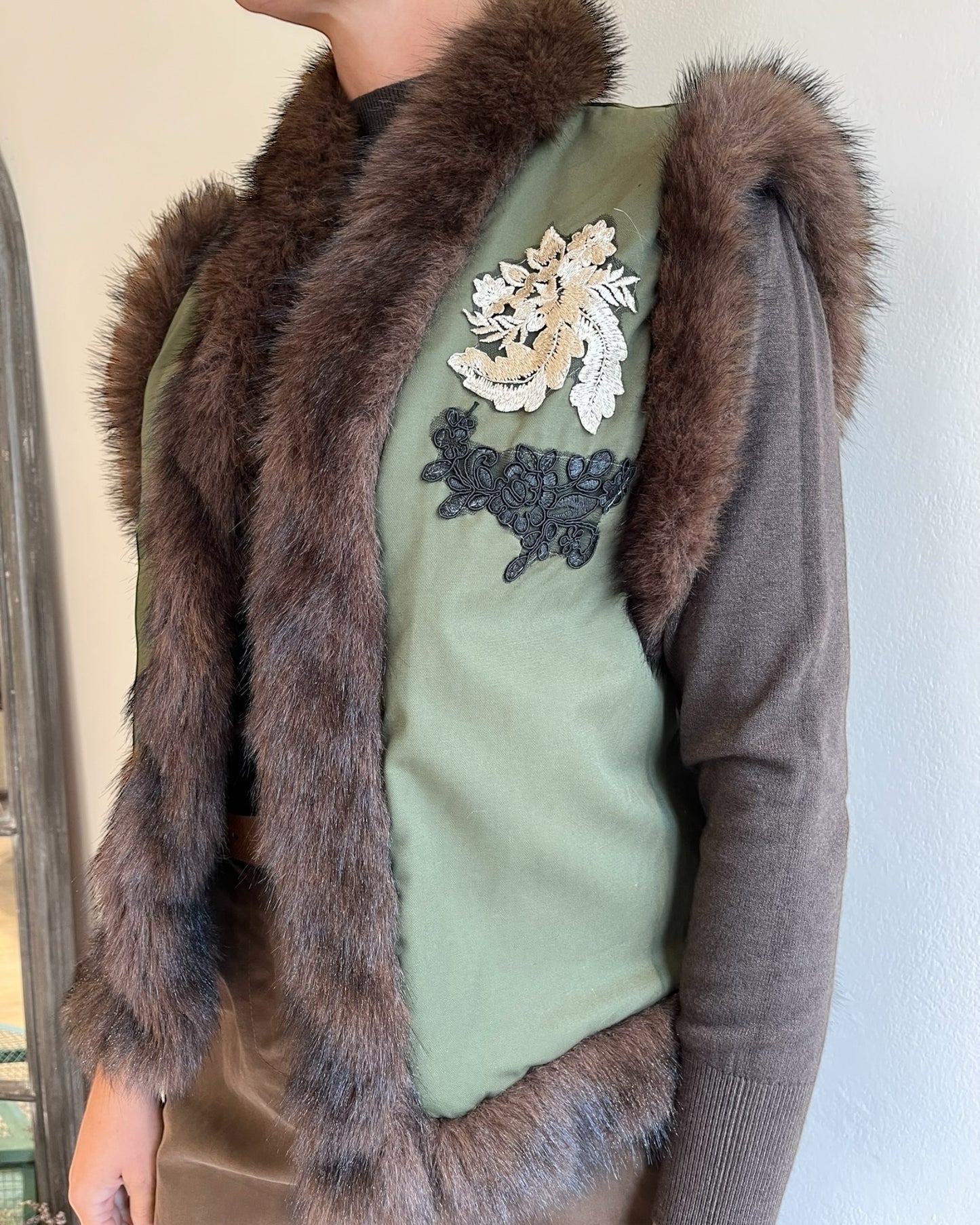 Gilet imbottito con ecopelliccia art. HM905 TENSIONE IN
