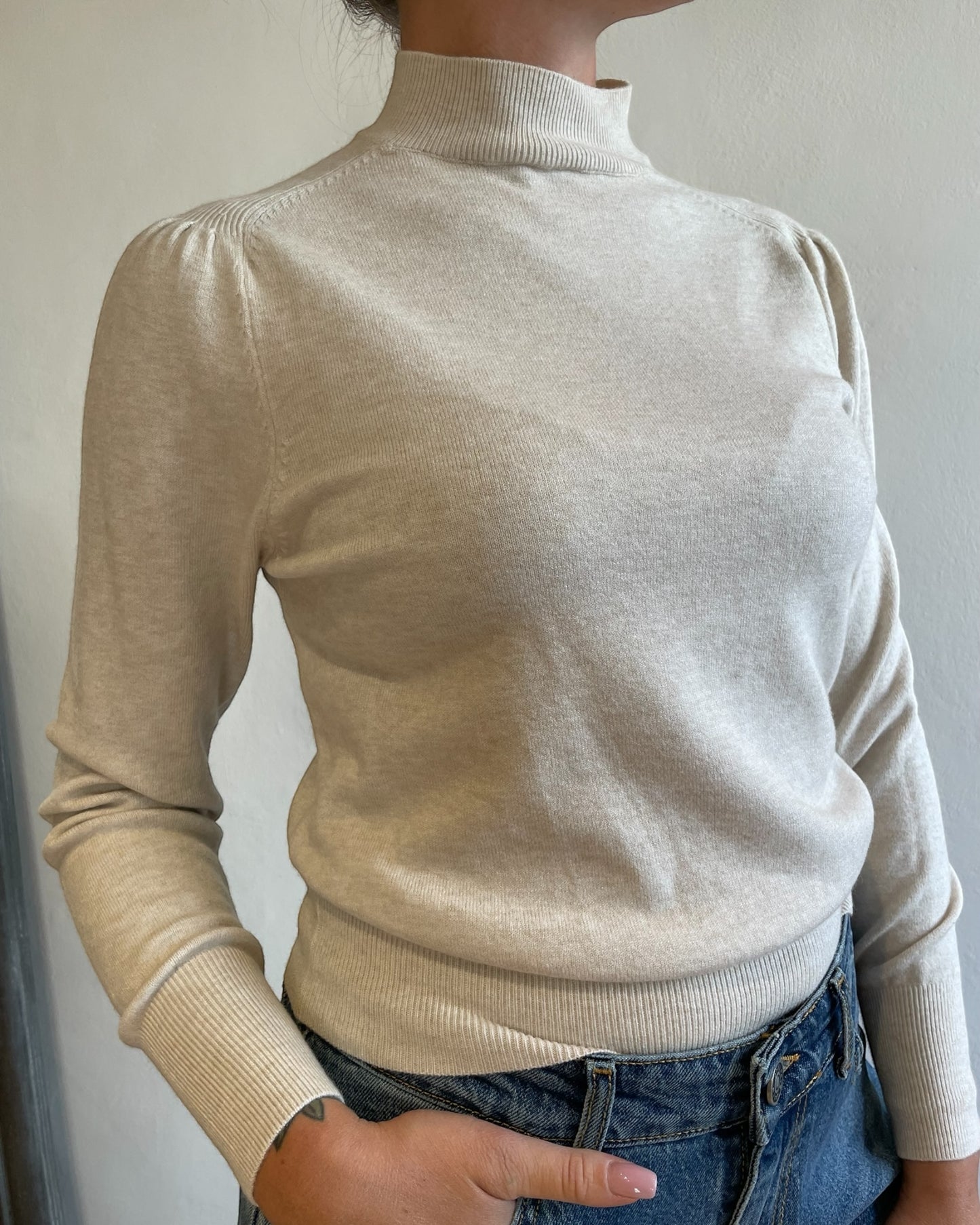 Maglia spallina arricciata art. 31433 CHEAP&CHIC