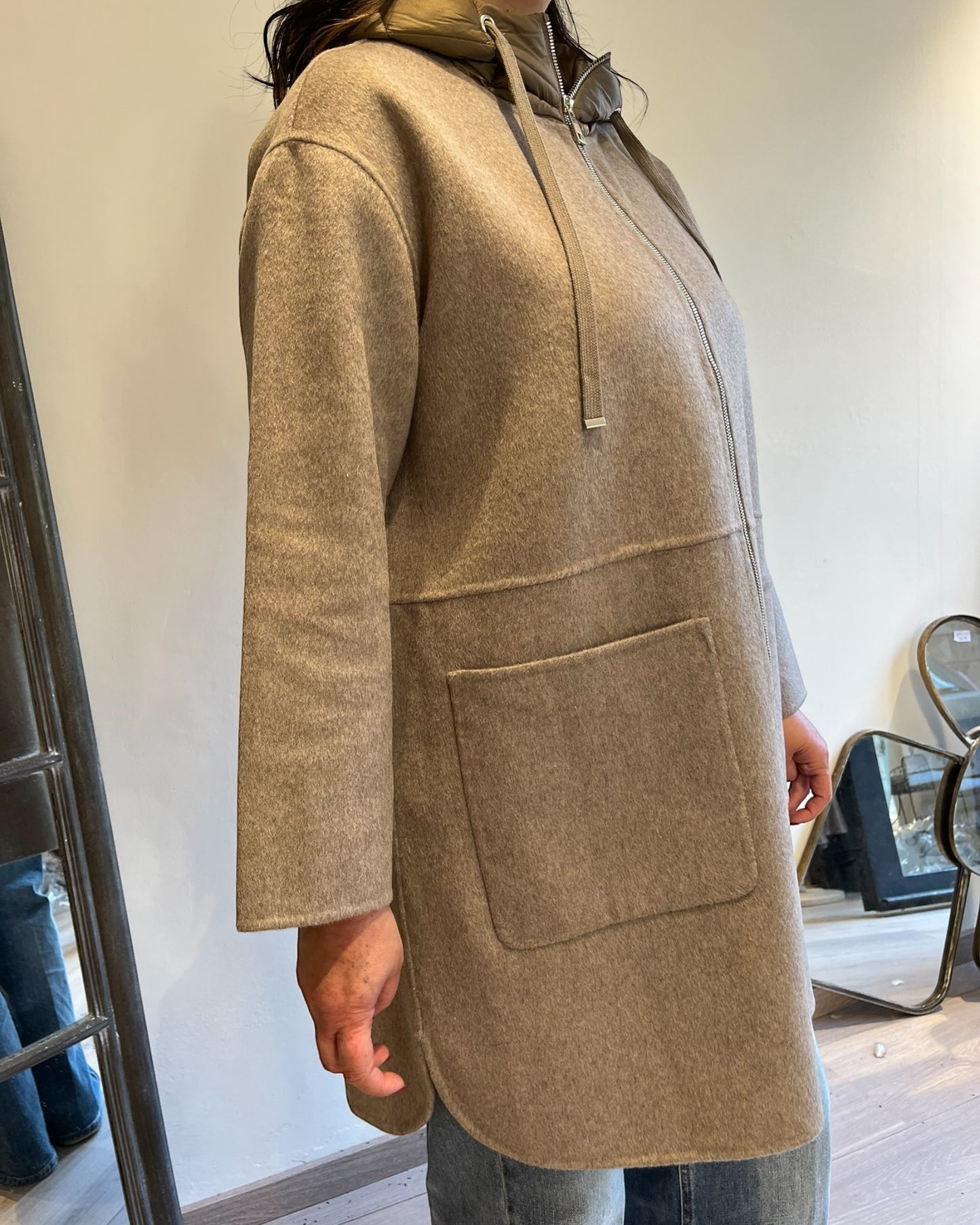 Cappotto con cappuccio handmade art. L64YB FASSO LOLA by Sandro FERRONE