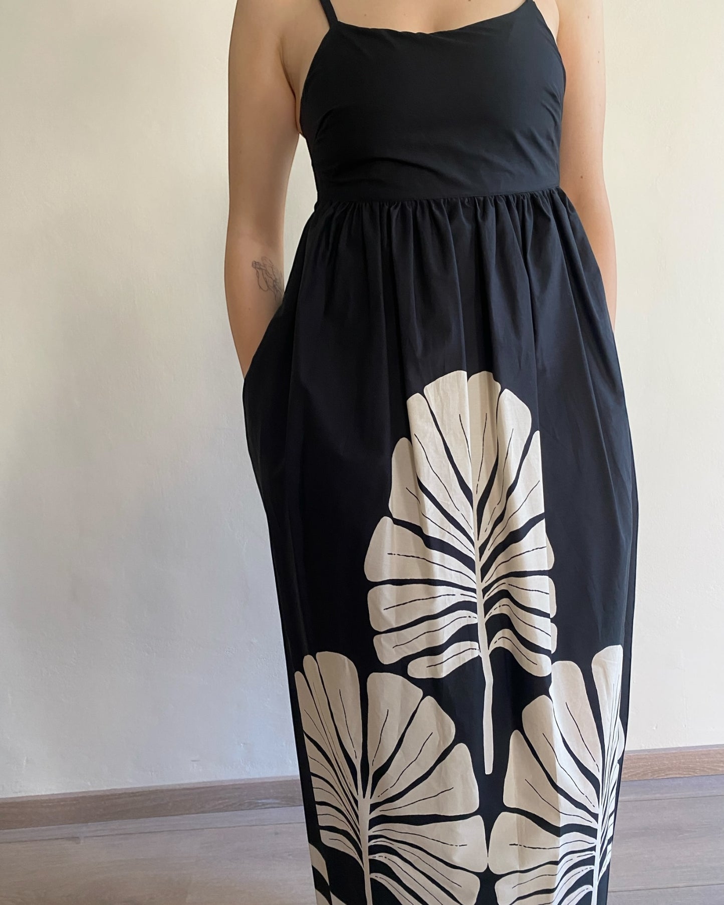 Abito con stampe foglie art. ALGMWCNA DIXIE