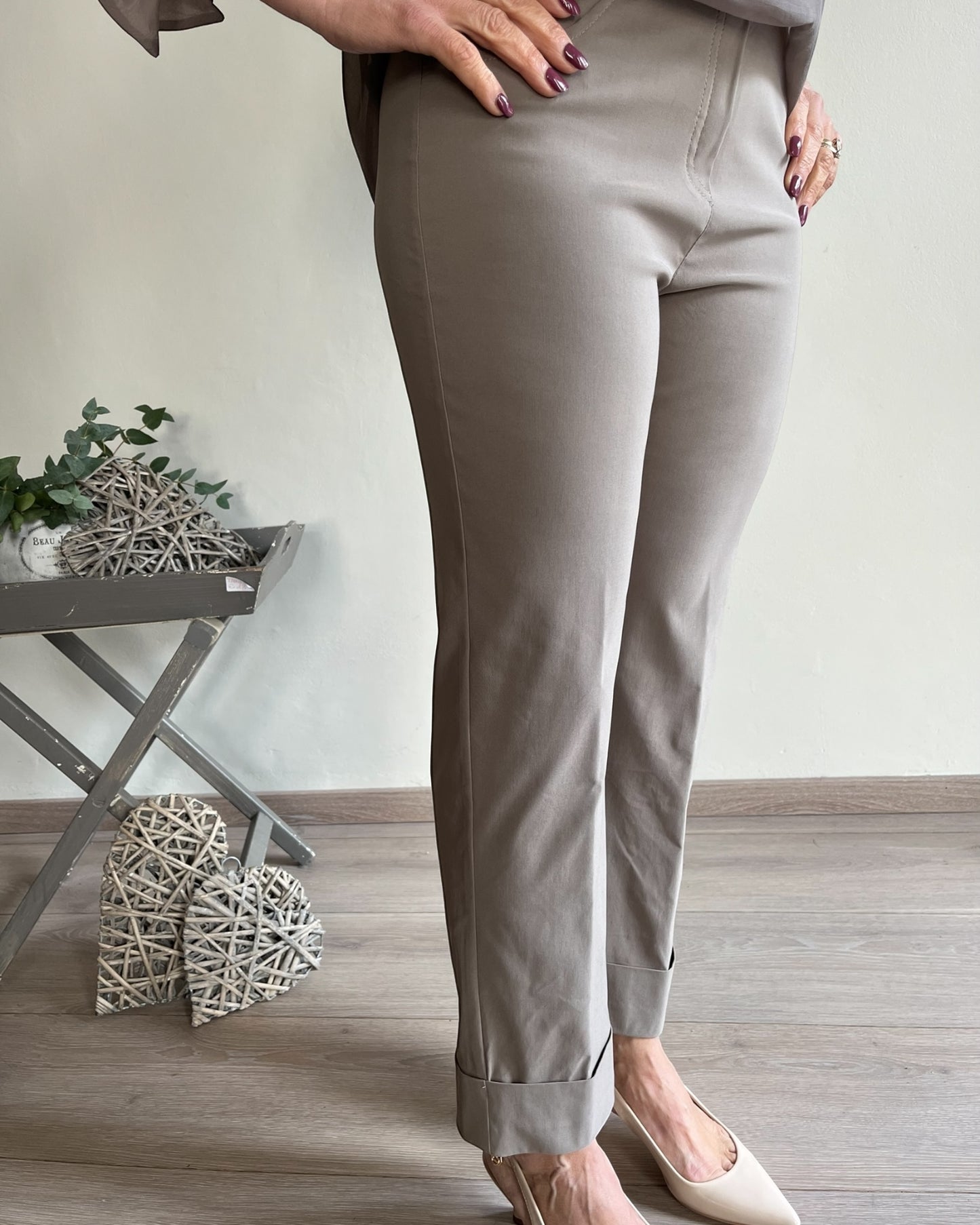 Pantalone basic cropped con risvolto art. L12XBF LOGICA Lola by Sandro FERRONE
