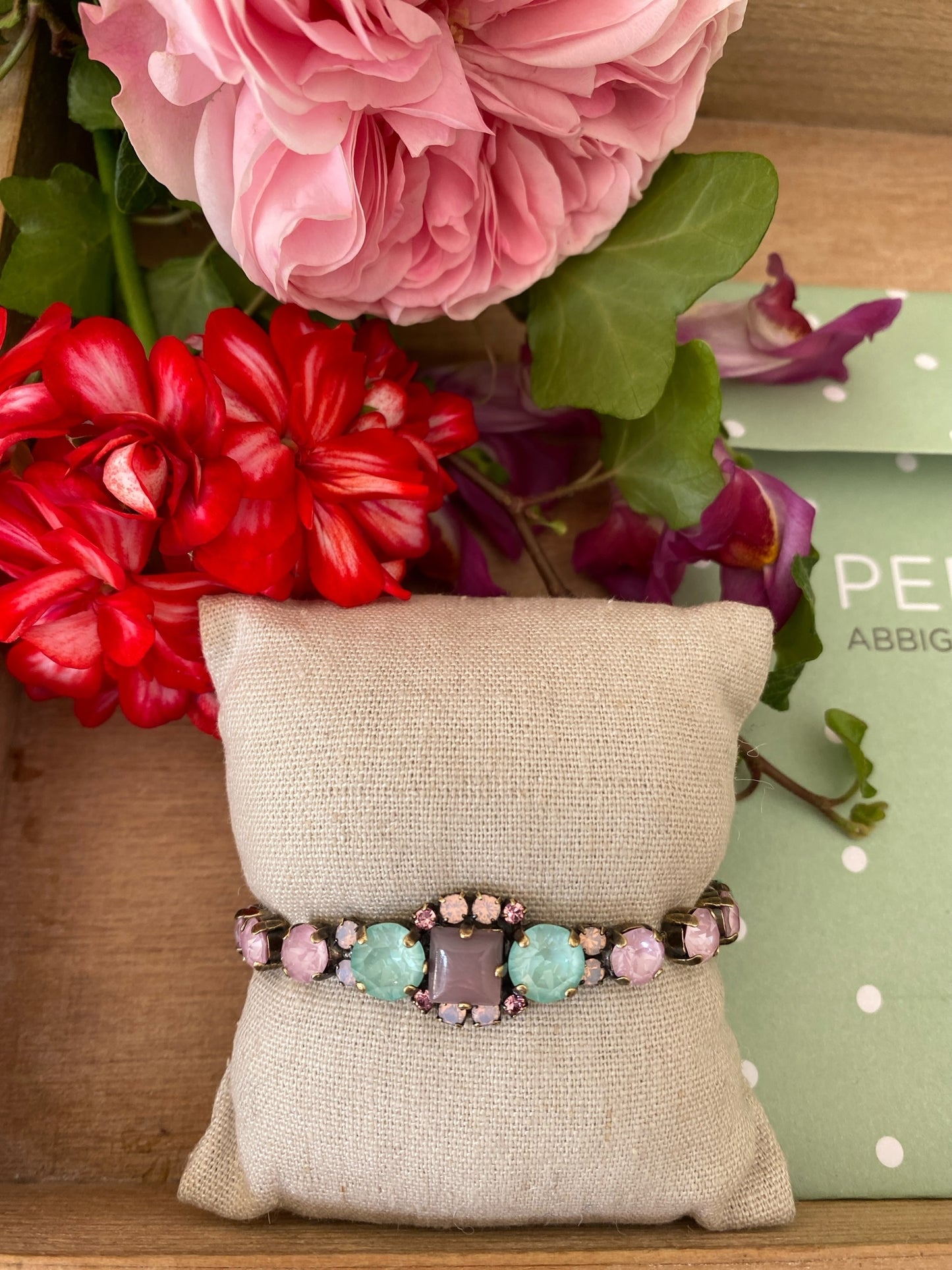 Bracciale con cristalli rosa, lilla e verde acqua DIMITRIADIS