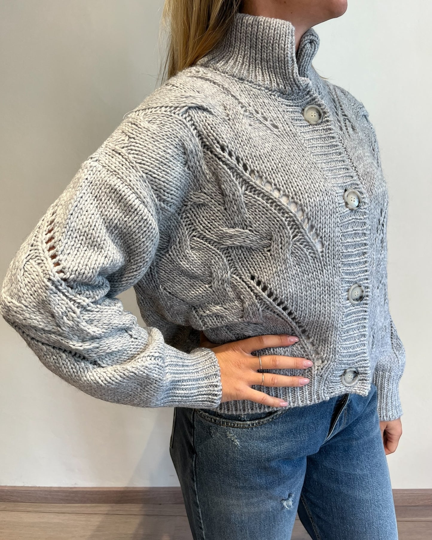 Cardigan lavorato con bottoni art. 33046F VICOLO