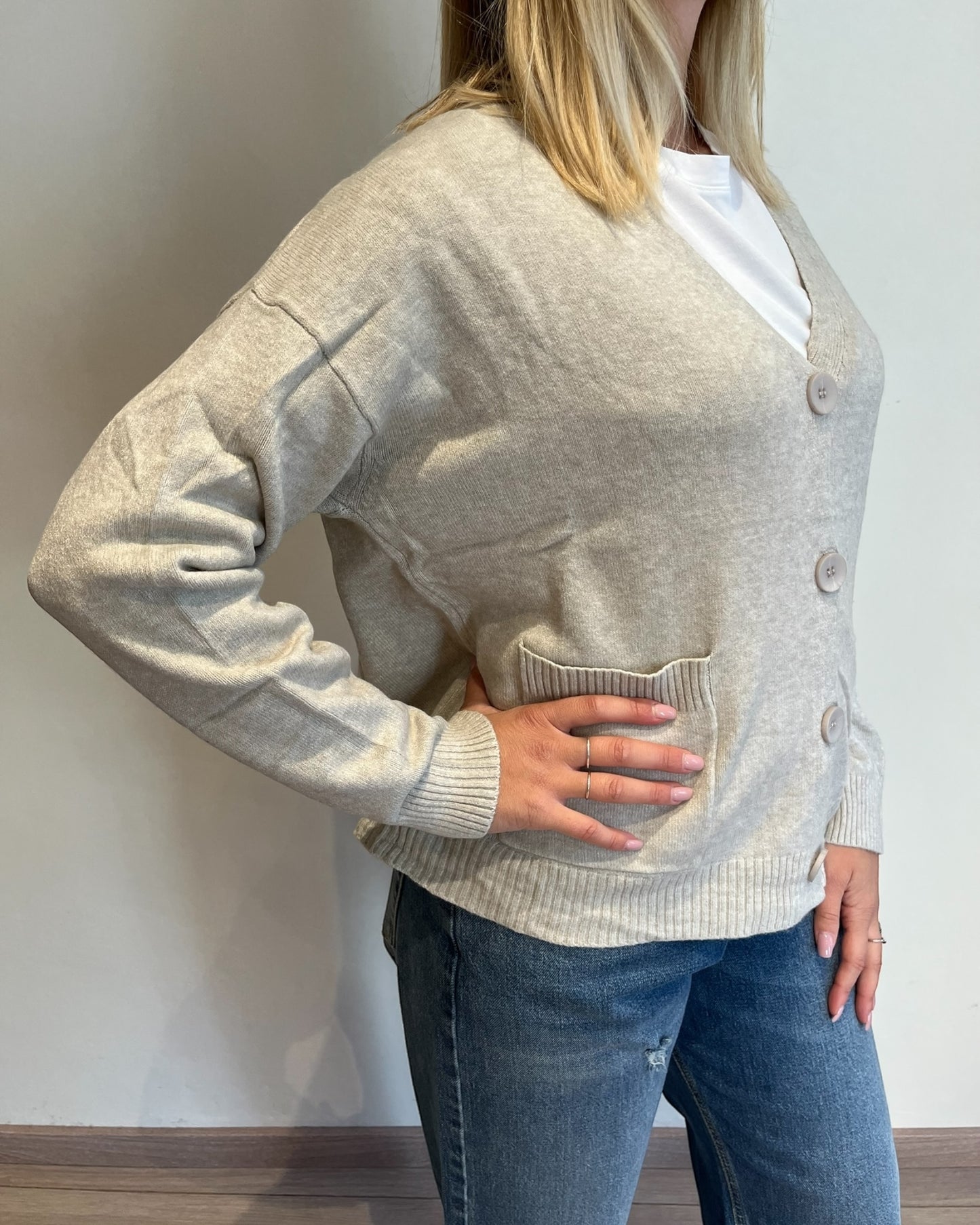 Cardigan bottoni e tasche art. AL0568 CHEAP&CHIC