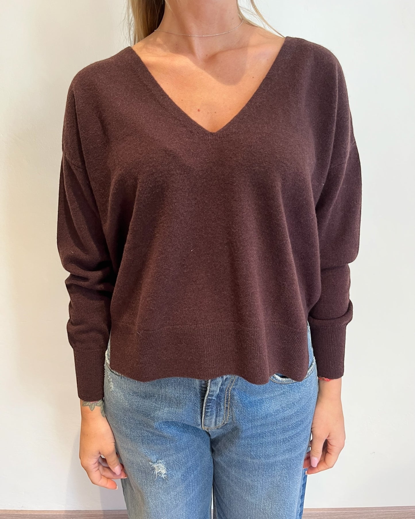 Maglia doppio scollo V con bottoni dietro art. I25/WL544 MOTEL