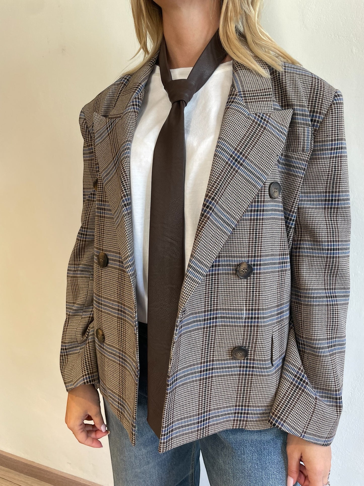 Giacca crop + cravatta art. 36914 TENSIONE IN