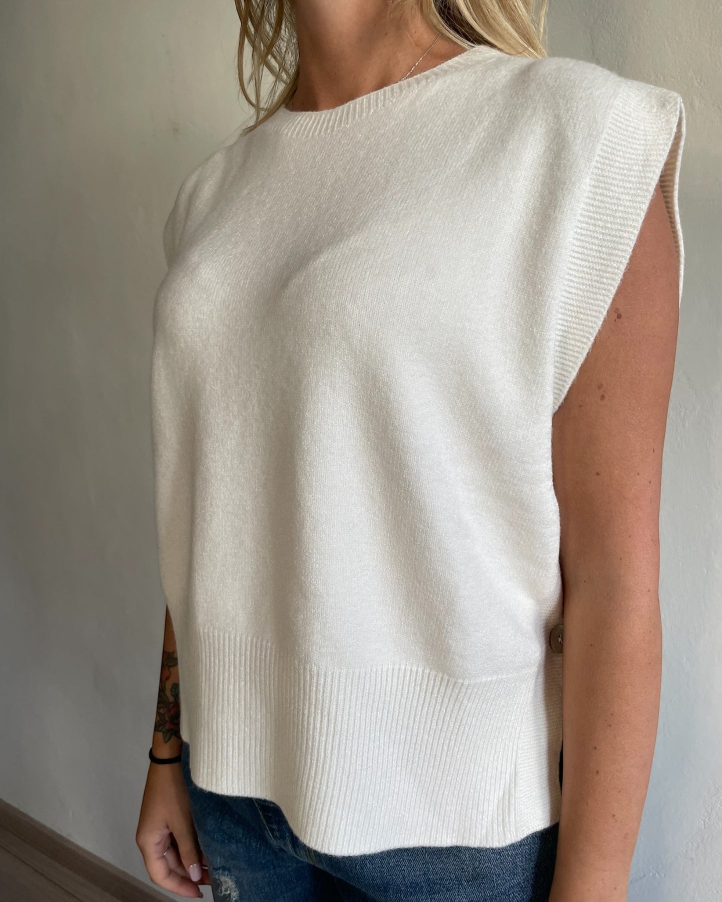 Gilet con bottone laterale art. 57015 TENSIONE IN