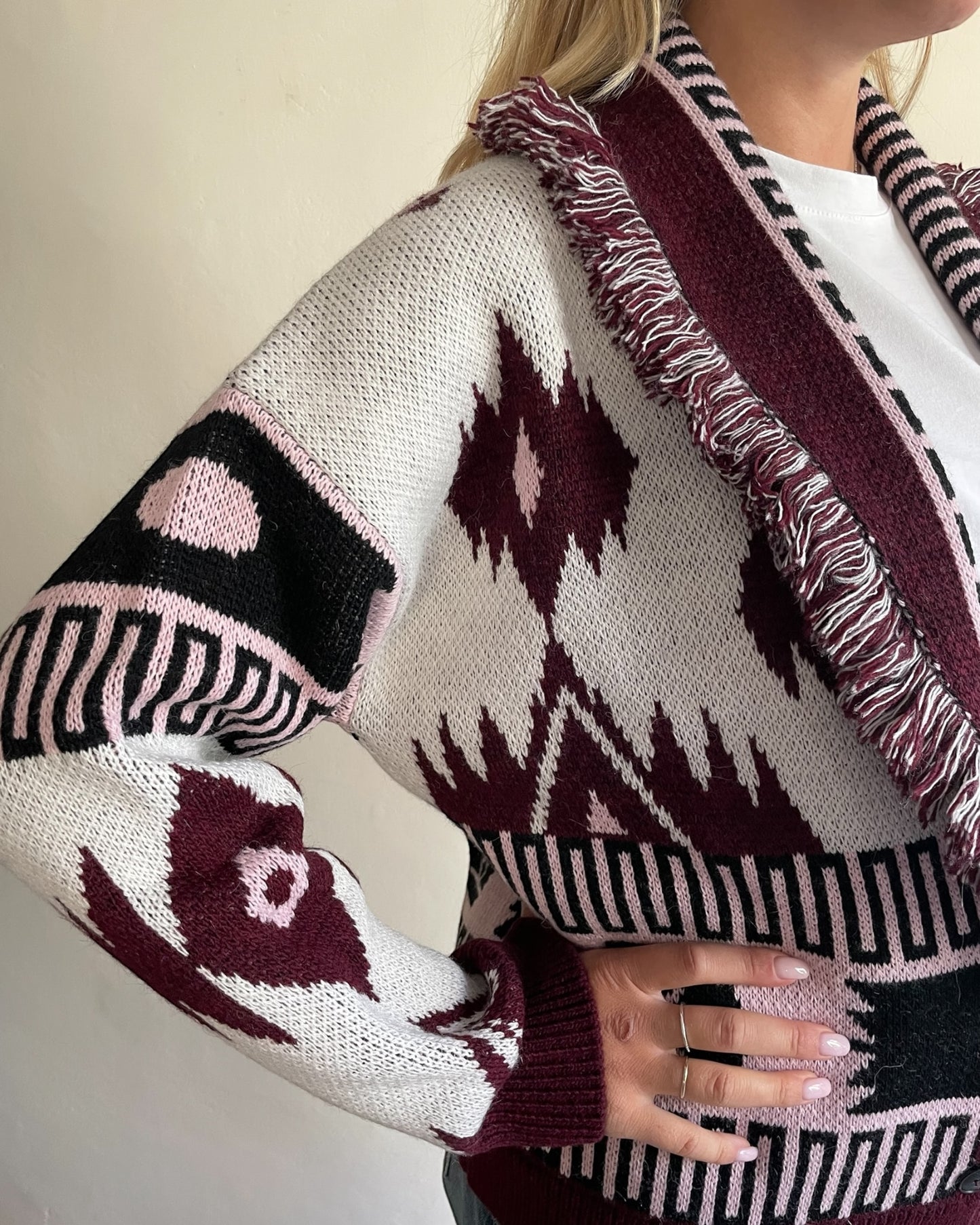 Cardigan frange e bottoni art. 25A837 TENSIONE IN
