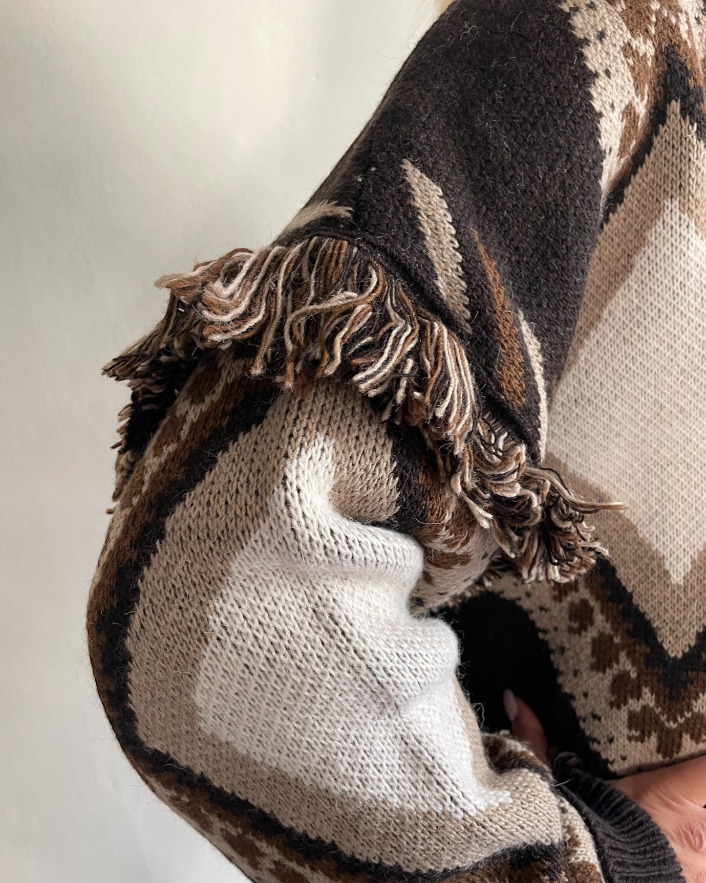 Cardigan frange e stampe rombi art. W5HMG65A400 TENSIONE IN
