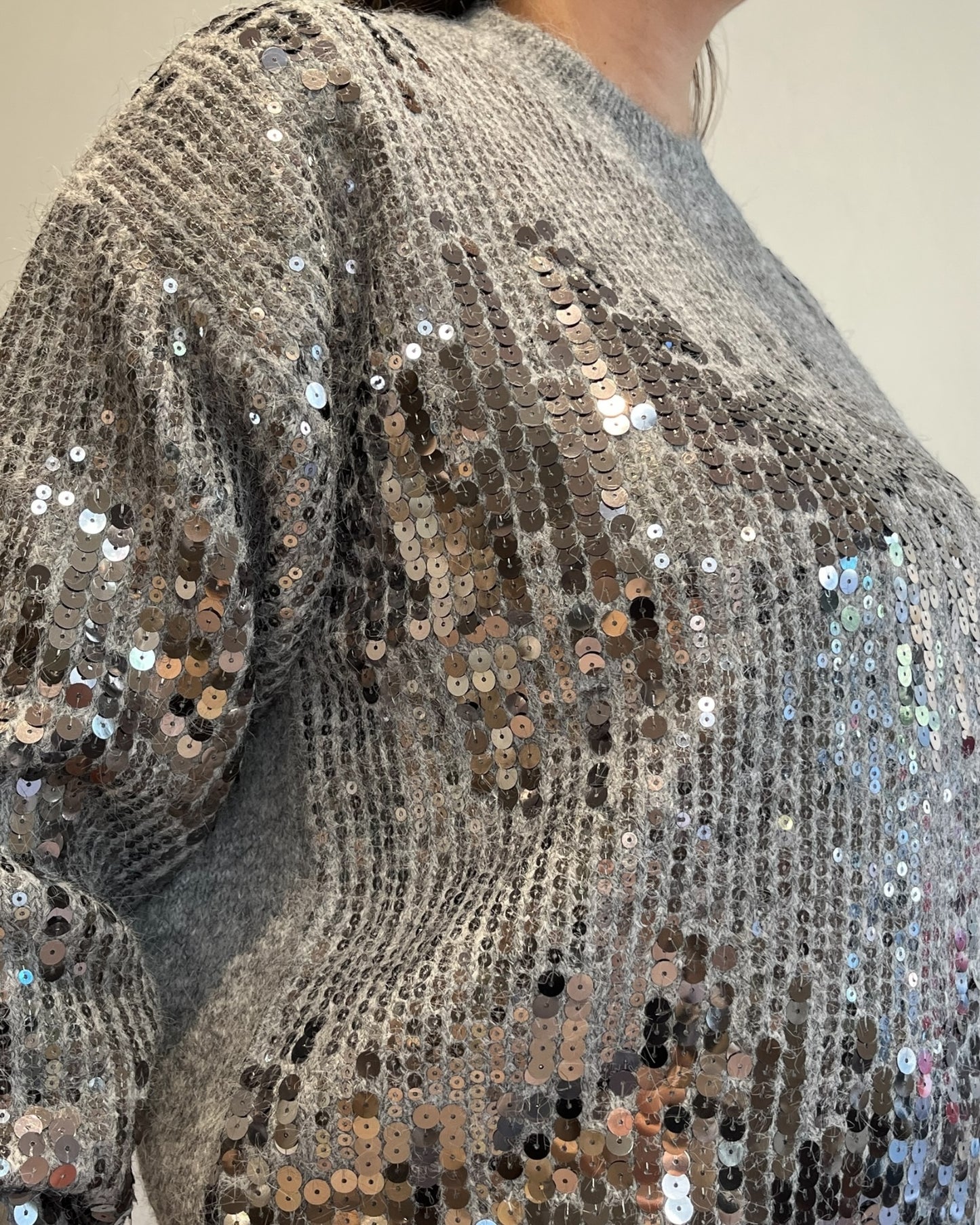 Maglione con paillettes art. 5683 MADREPERLA