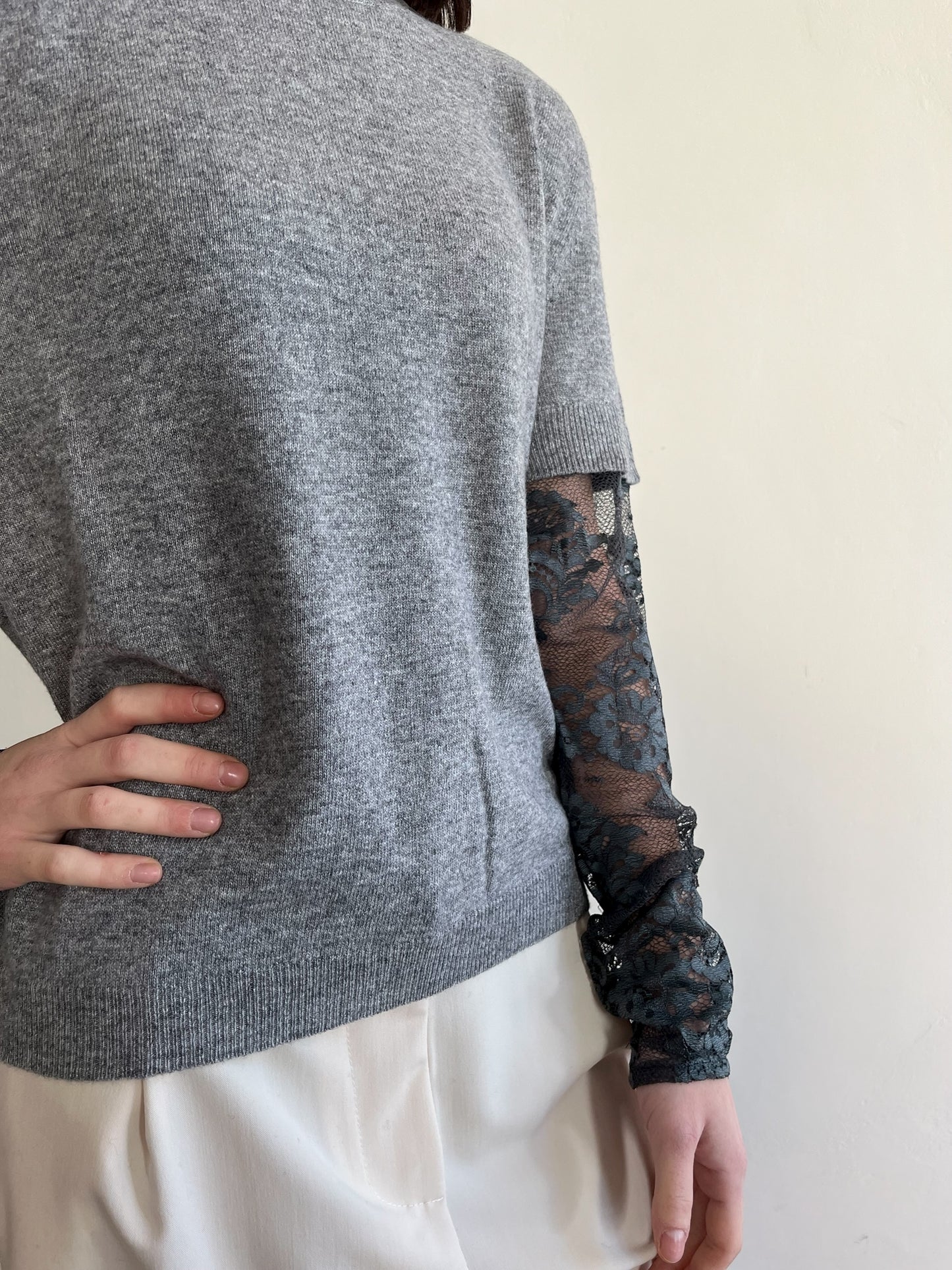 Maglia con maniche in pizzo art. 22199F VICOLO