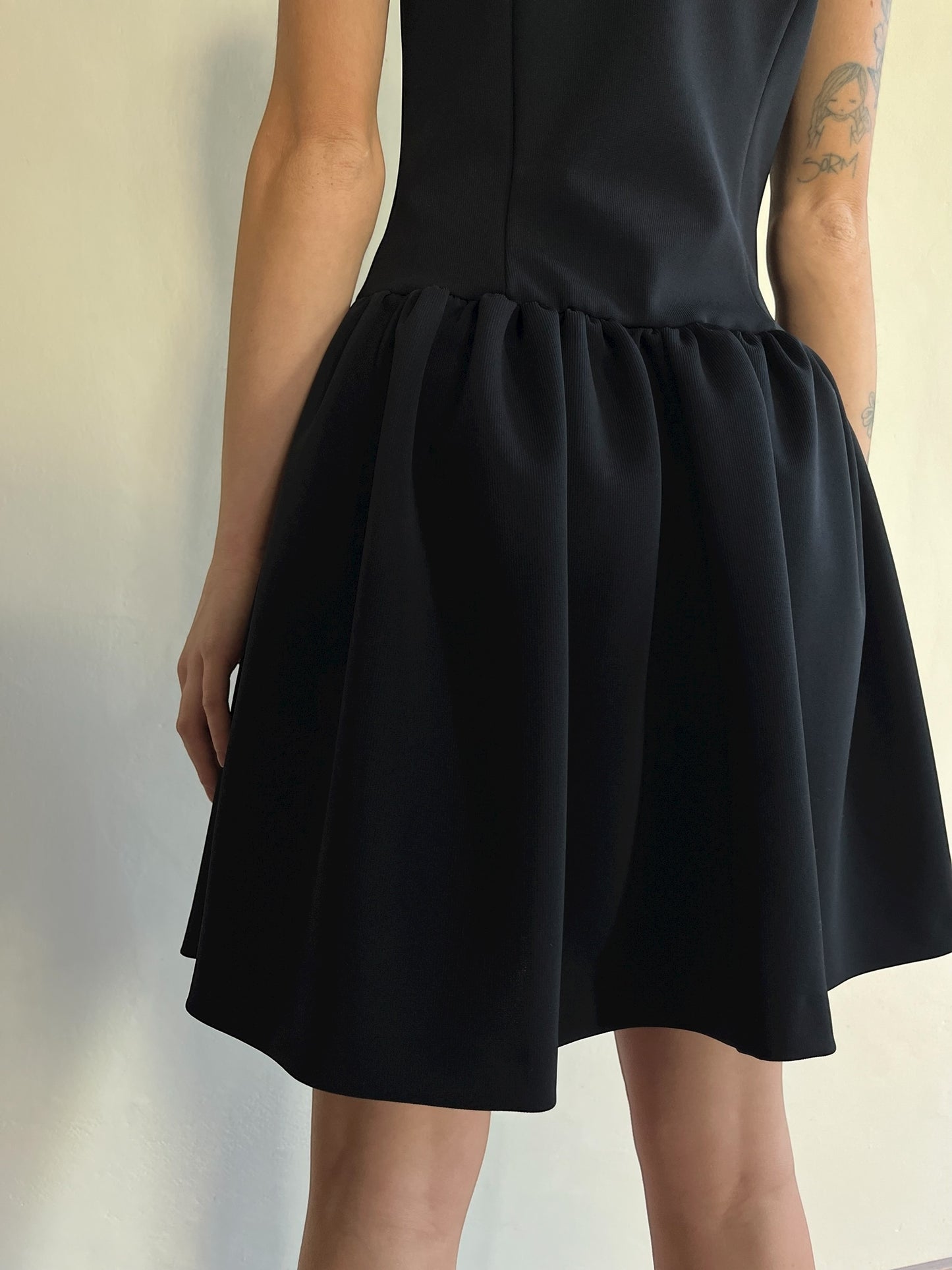 Abito corto con gonna a palloncino art. AFUSKND IMPERIAL