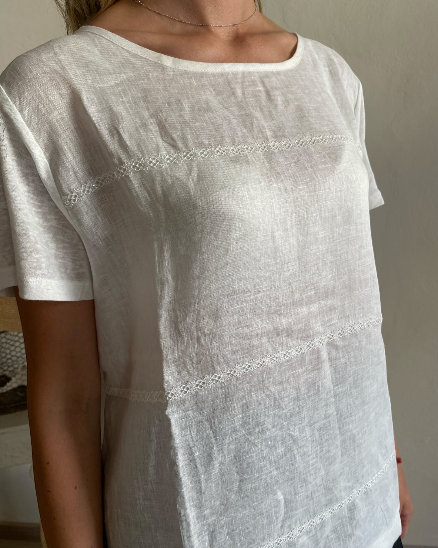 T-shirt con ricami art. 251F1168 FLEURS D’ANIS