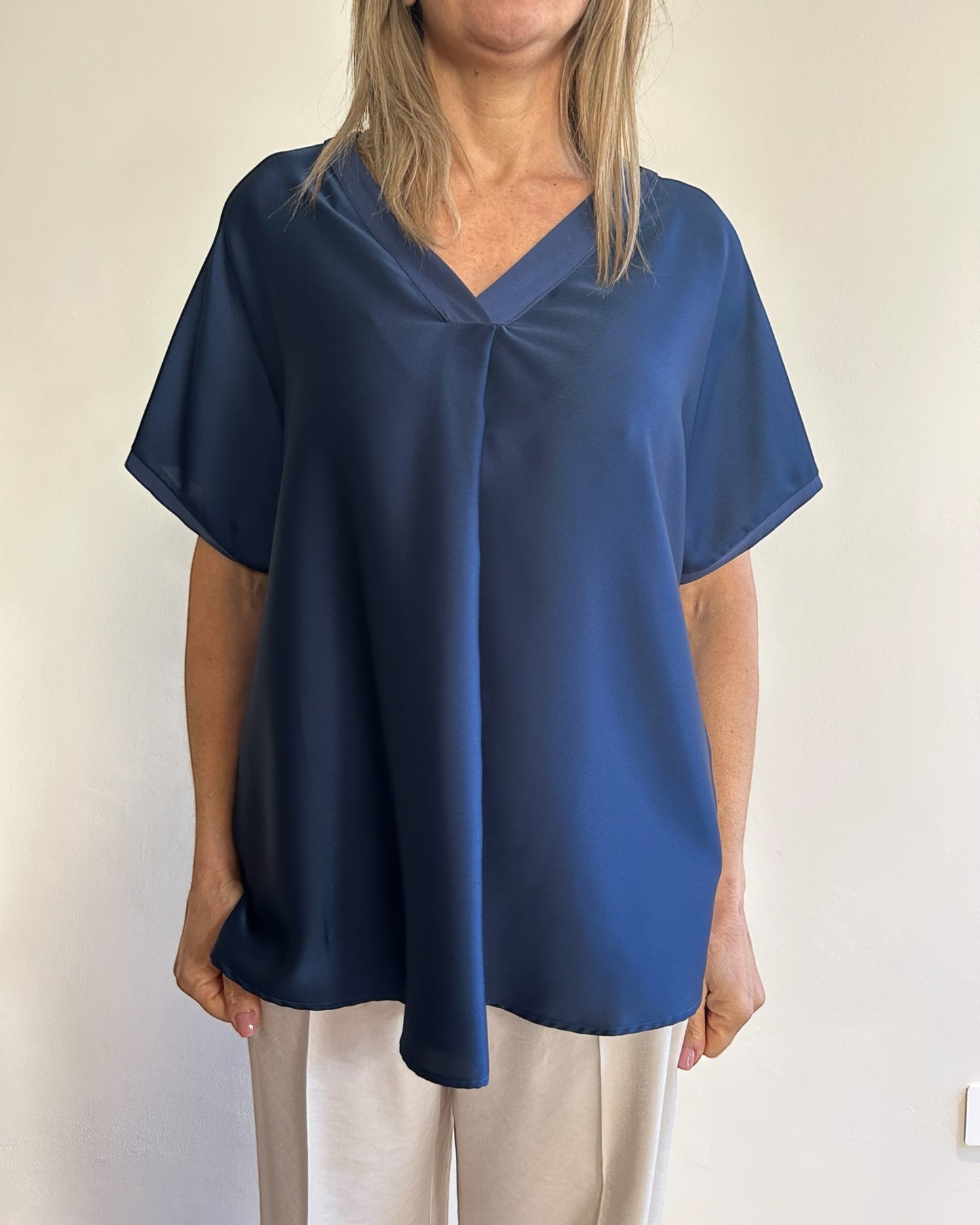 Maglia doppio materiale scollo V art. L7XBE MIELE Lola by SANDRO FERRONE