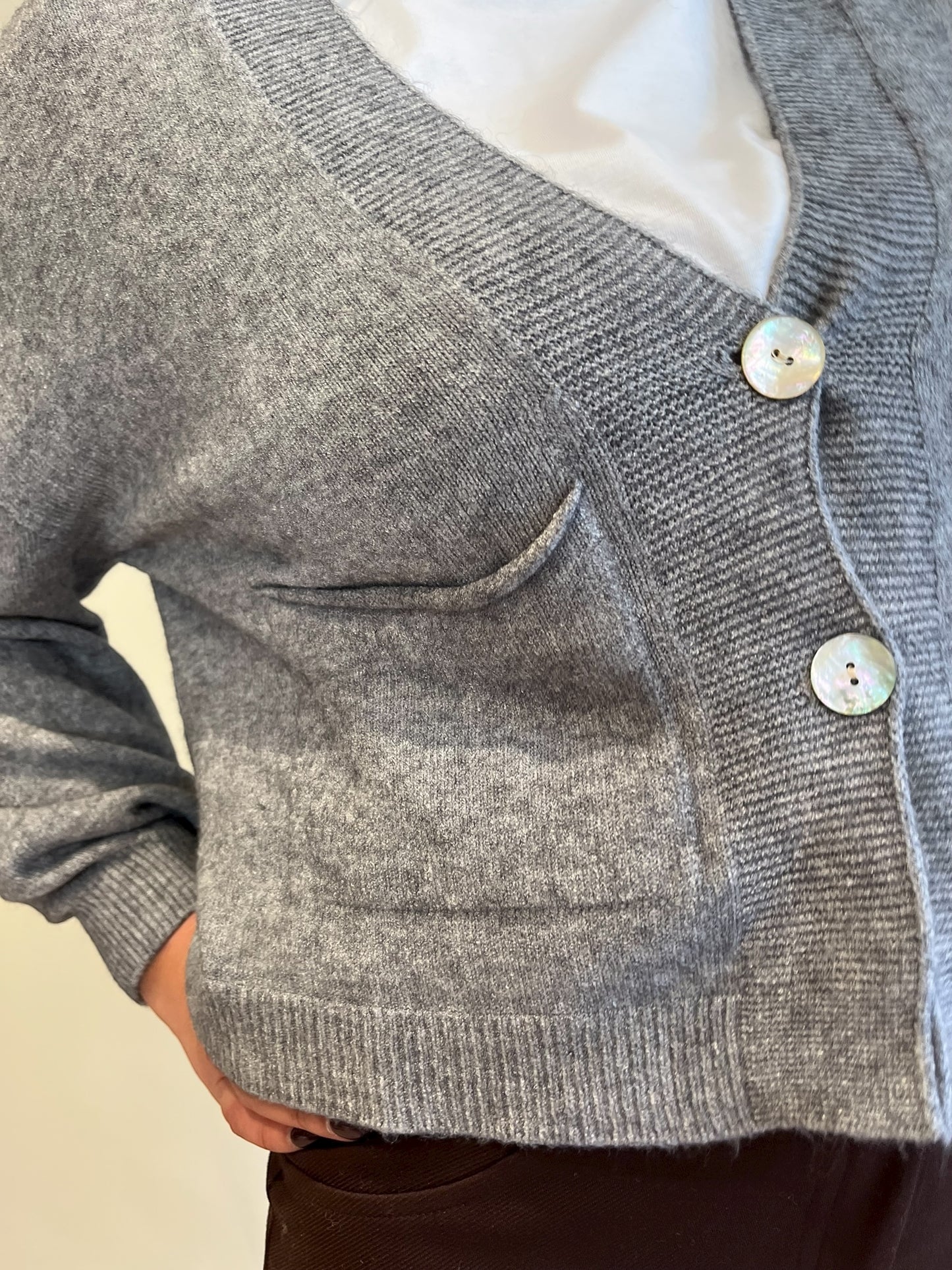 Cardigan crop con tasche art. 57058 CHEAP&CHIC