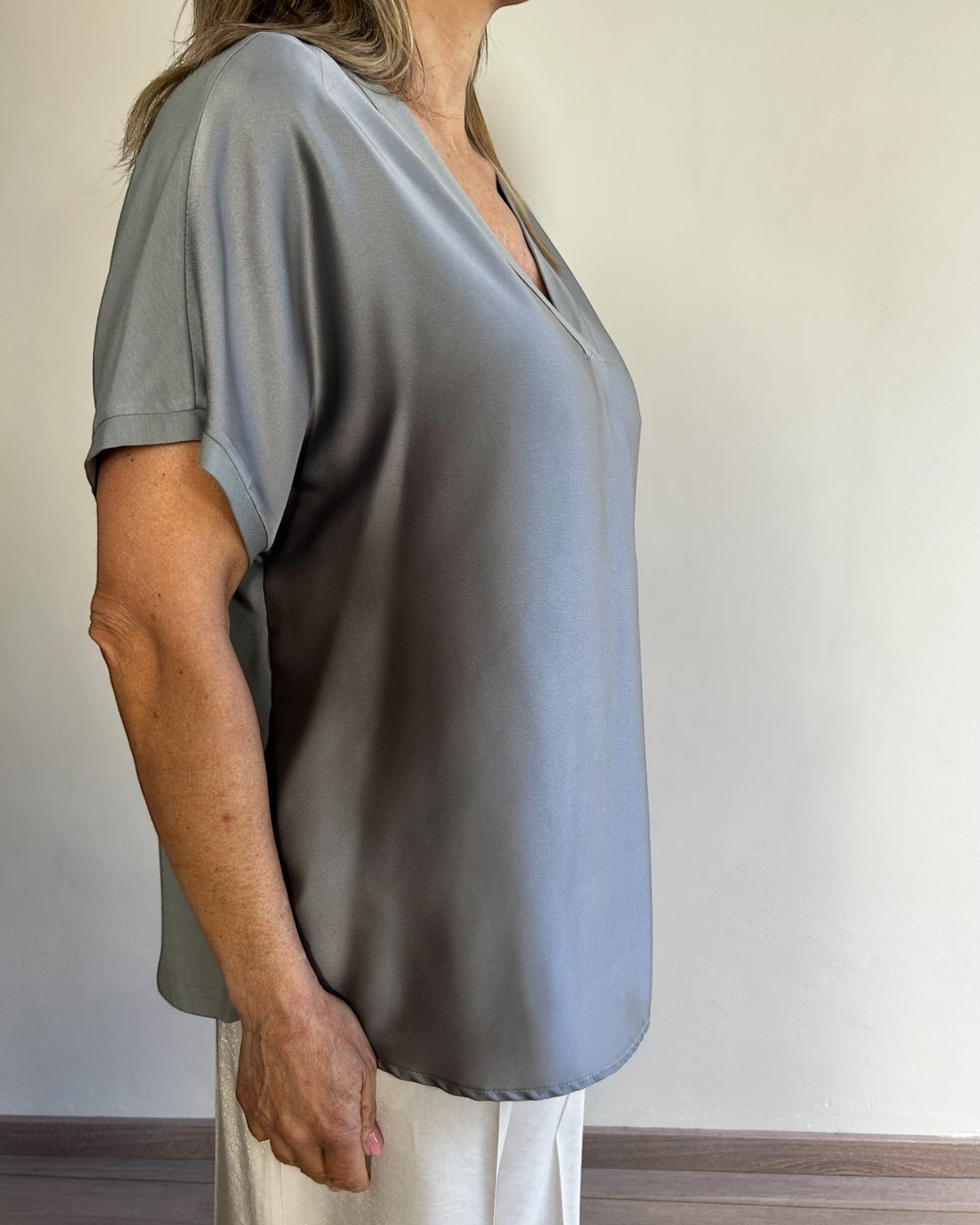 Maglia doppio materiale scollo V art. L7XBE MIELE Lola by SANDRO FERRONE