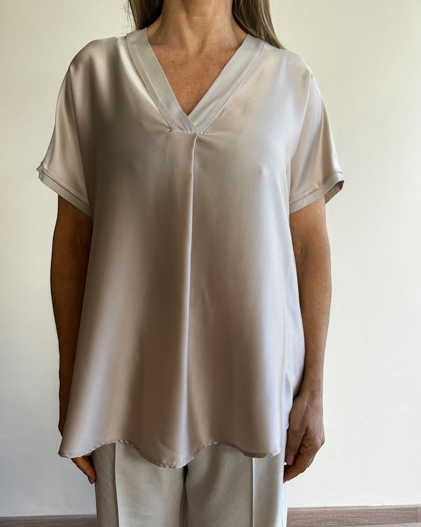 Maglia doppio materiale scollo V art. L7XBE MIELE Lola by SANDRO FERRONE
