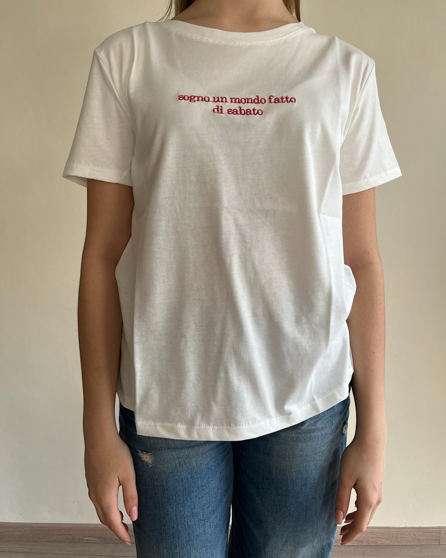 T-shirt con scritte CHEAP&CHIC