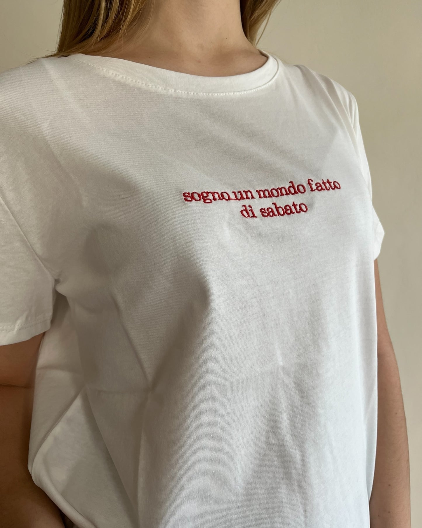 T-shirt con scritte CHEAP&CHIC