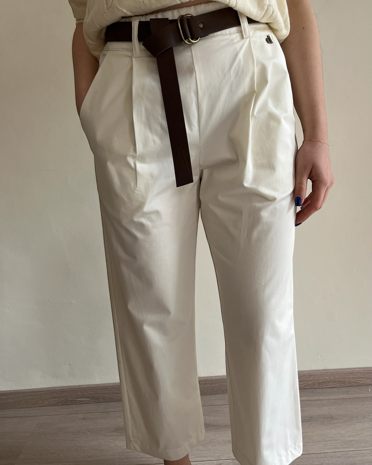 Pantalone carrot con cintura ecopelle art. PDI2URVA DIXIE