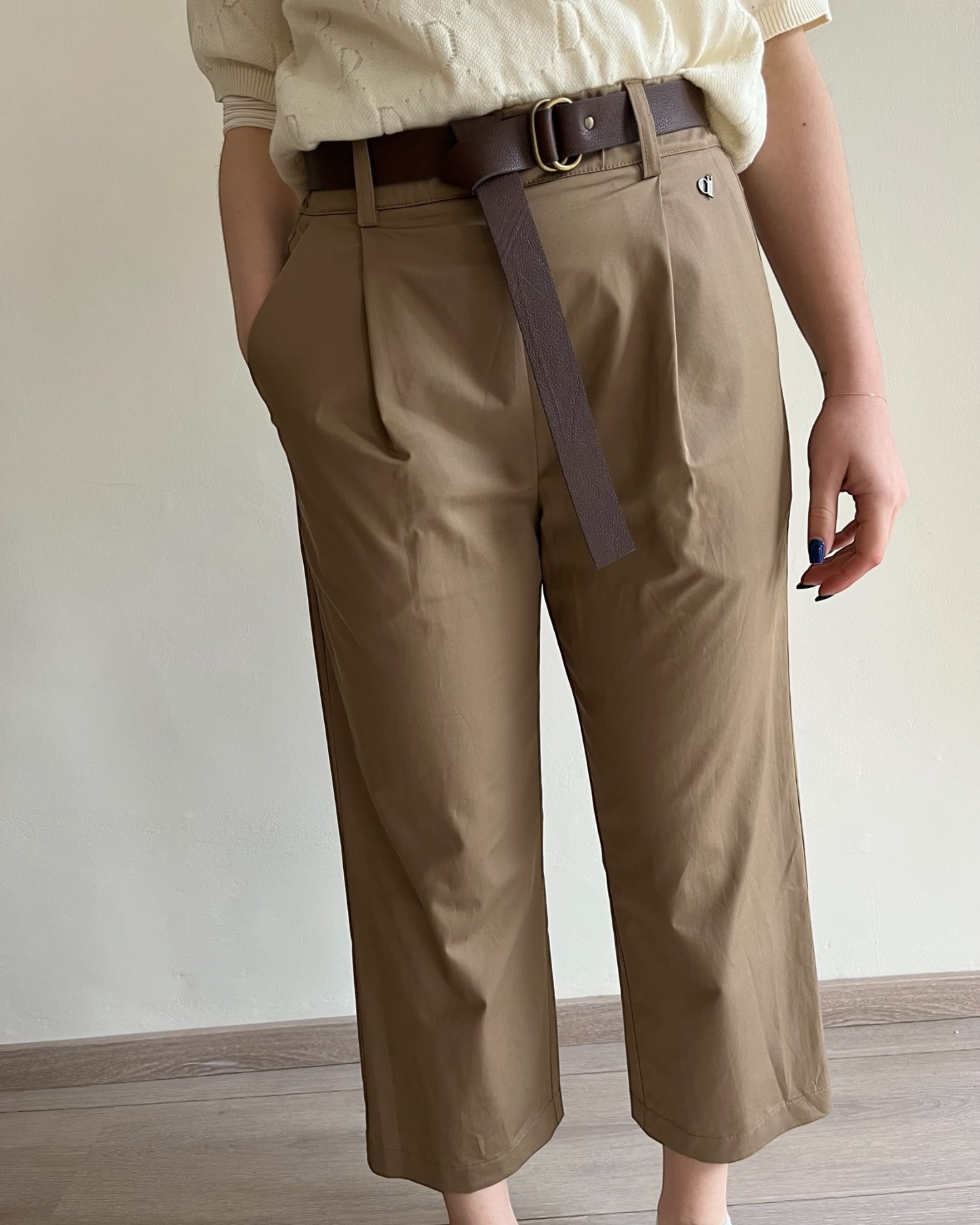 Pantalone carrot con cintura ecopelle art. PDI2URVA DIXIE