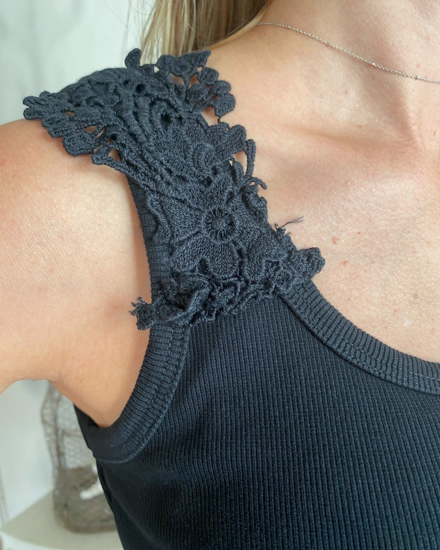 Canotta con pizzo art 725192 CHEAP&CHIC