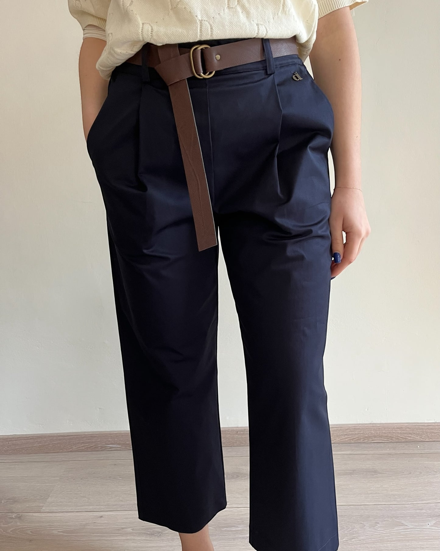 Pantalone carrot con cintura ecopelle art. PDI2URVA DIXIE