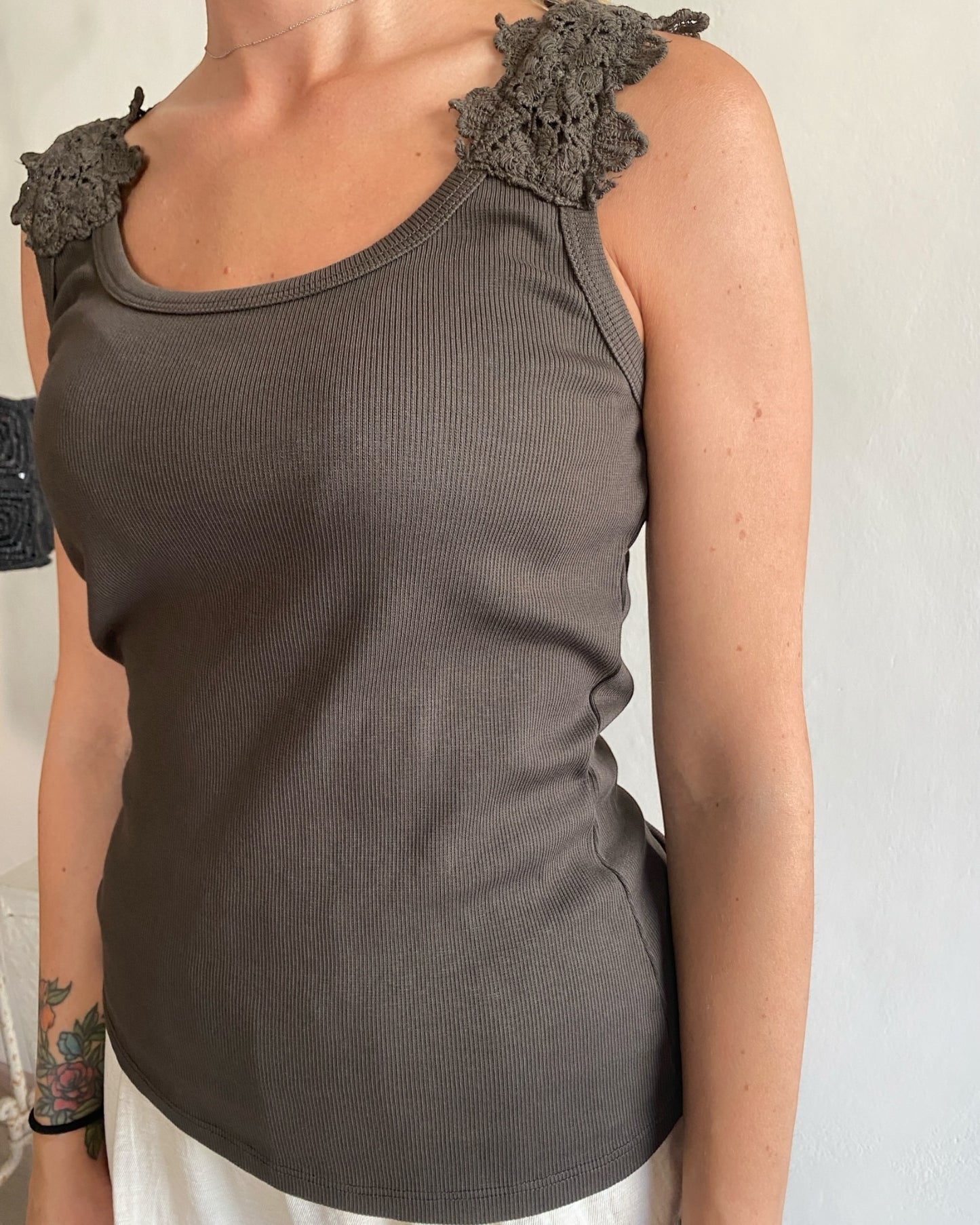 Canotta con pizzo art 725192 CHEAP&CHIC
