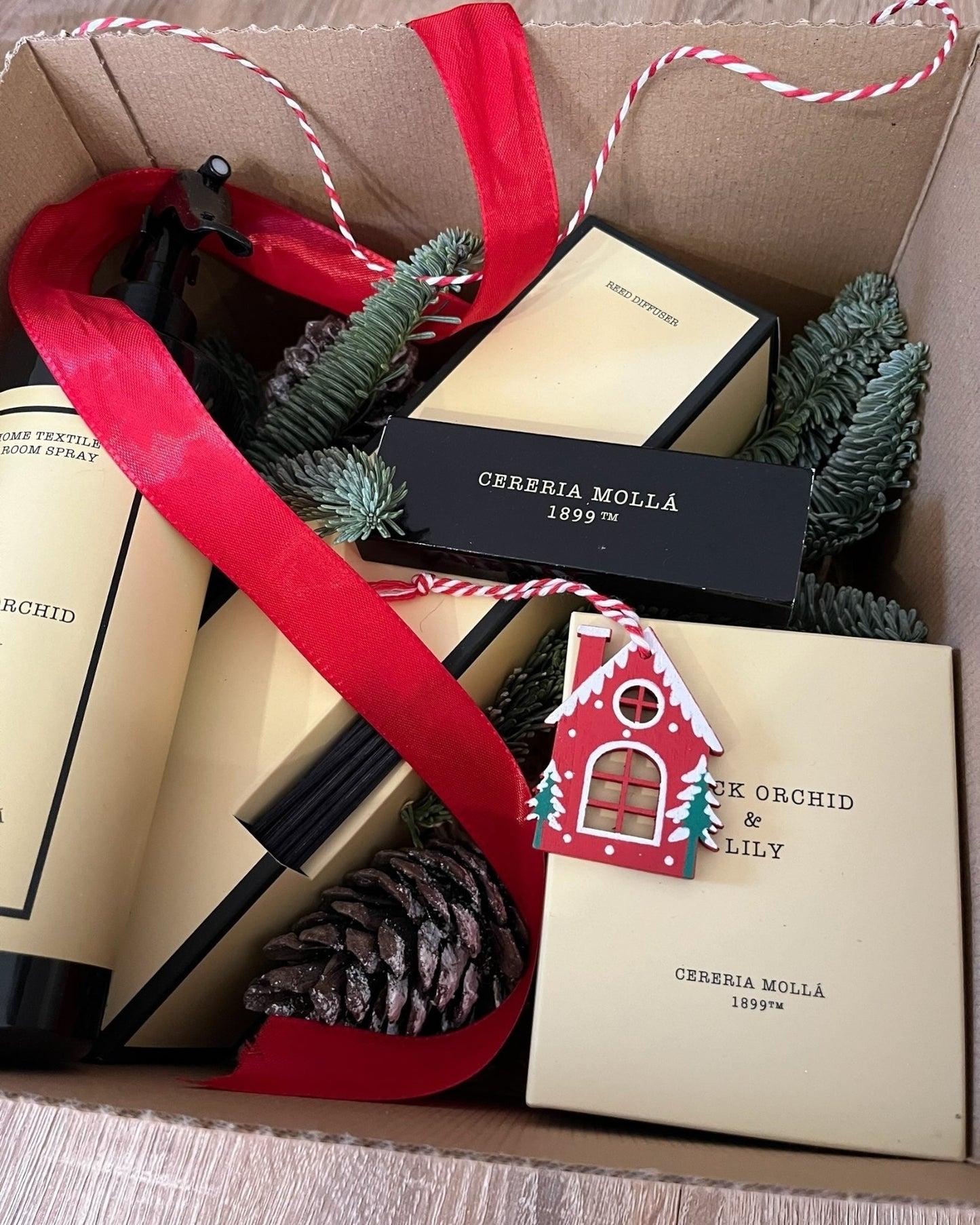 Box DELUXE Cereria Molla