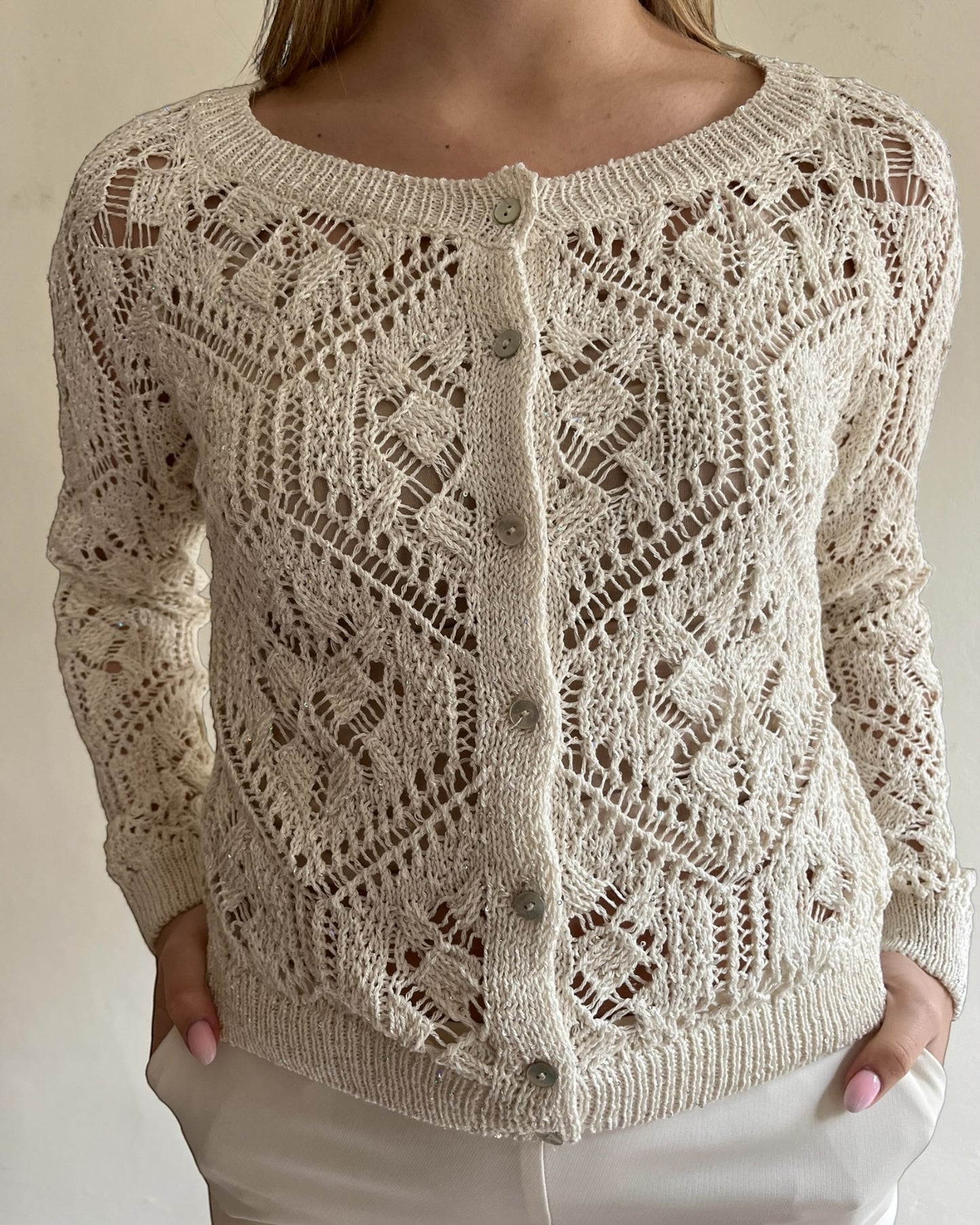 Cardigan crochet con mini paillettes art D90069 Motel