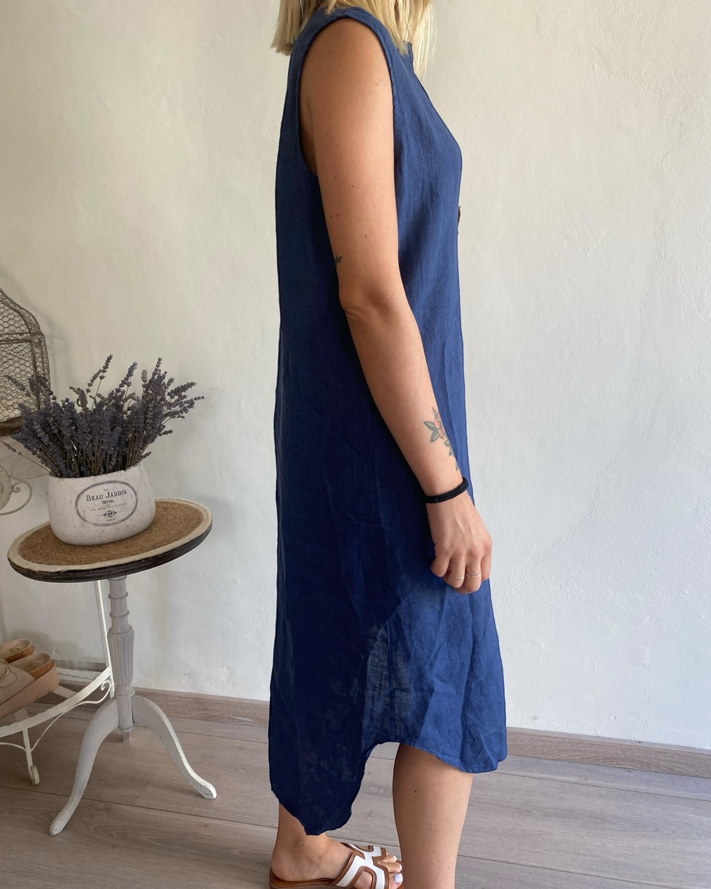 Abito lino più lungo dietro con spalla larga e bottone davanti CHEAP&CHIC art.6428