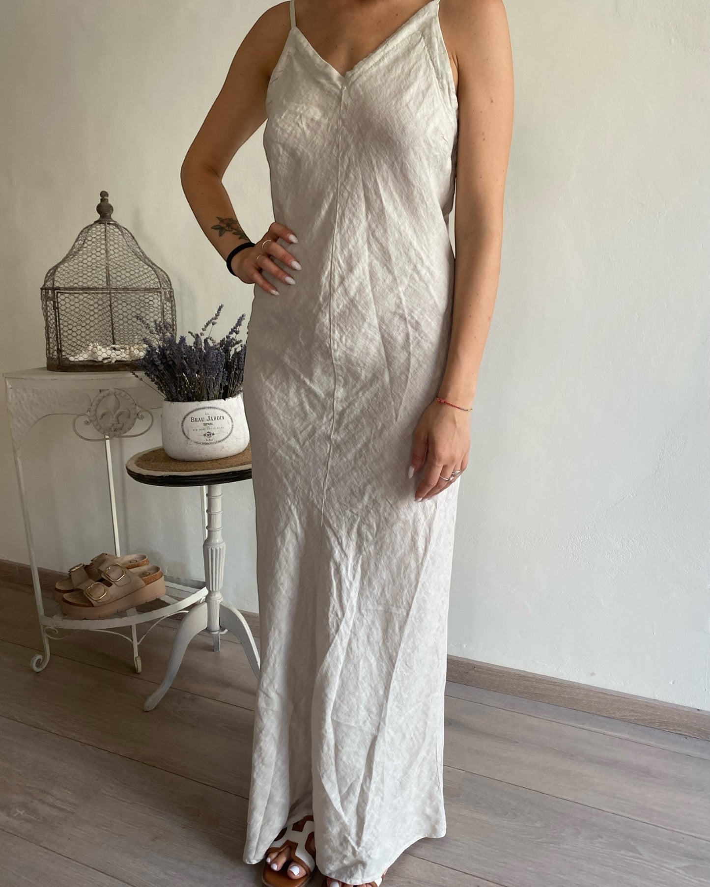 Abito lungo lino scollo V con dietro regolabile art. 7656 CHEAP&CHIC