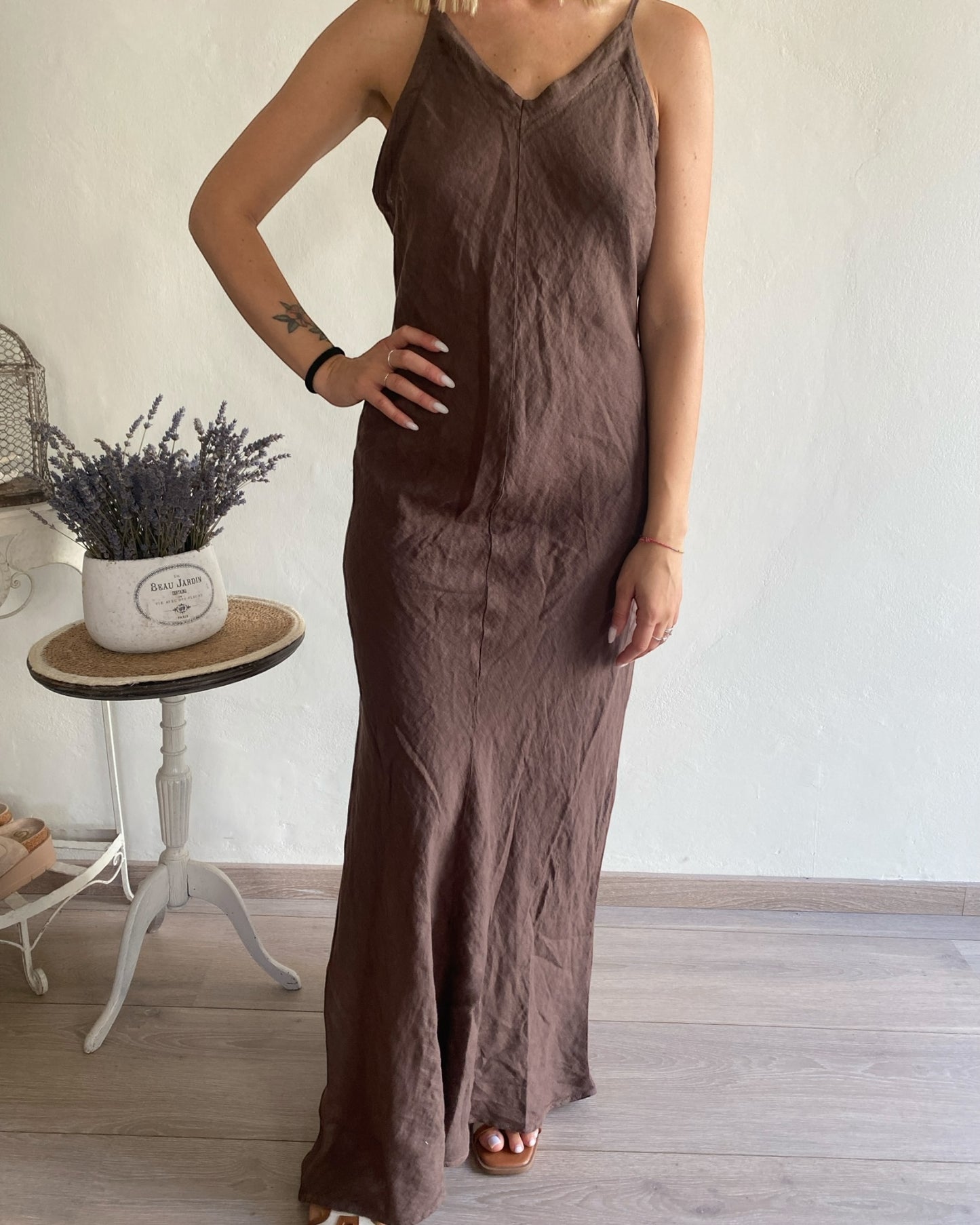 Abito lungo lino scollo V con dietro regolabile art. 7656 CHEAP&CHIC